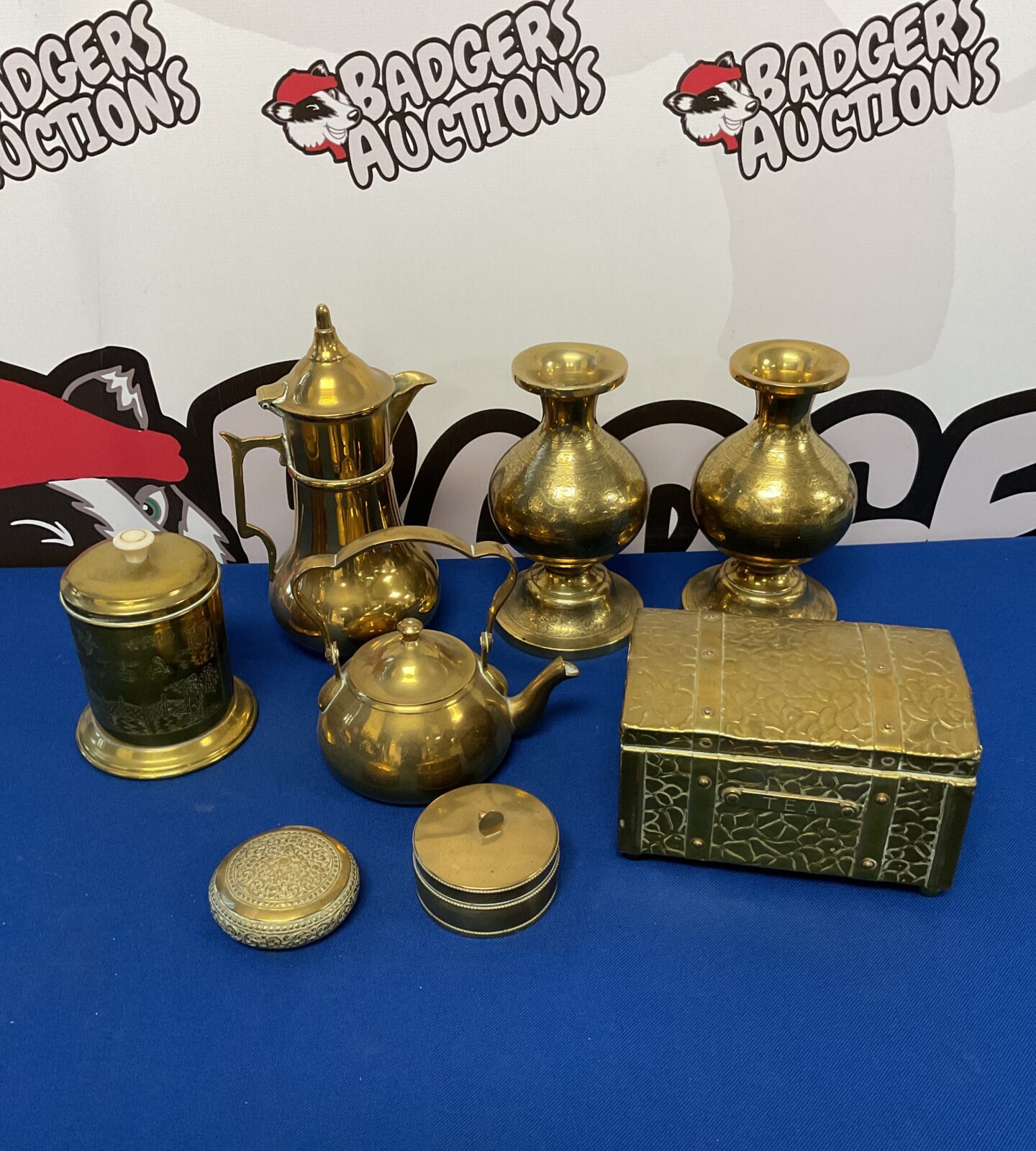 Selection of brassware including tea chest & trinket pots