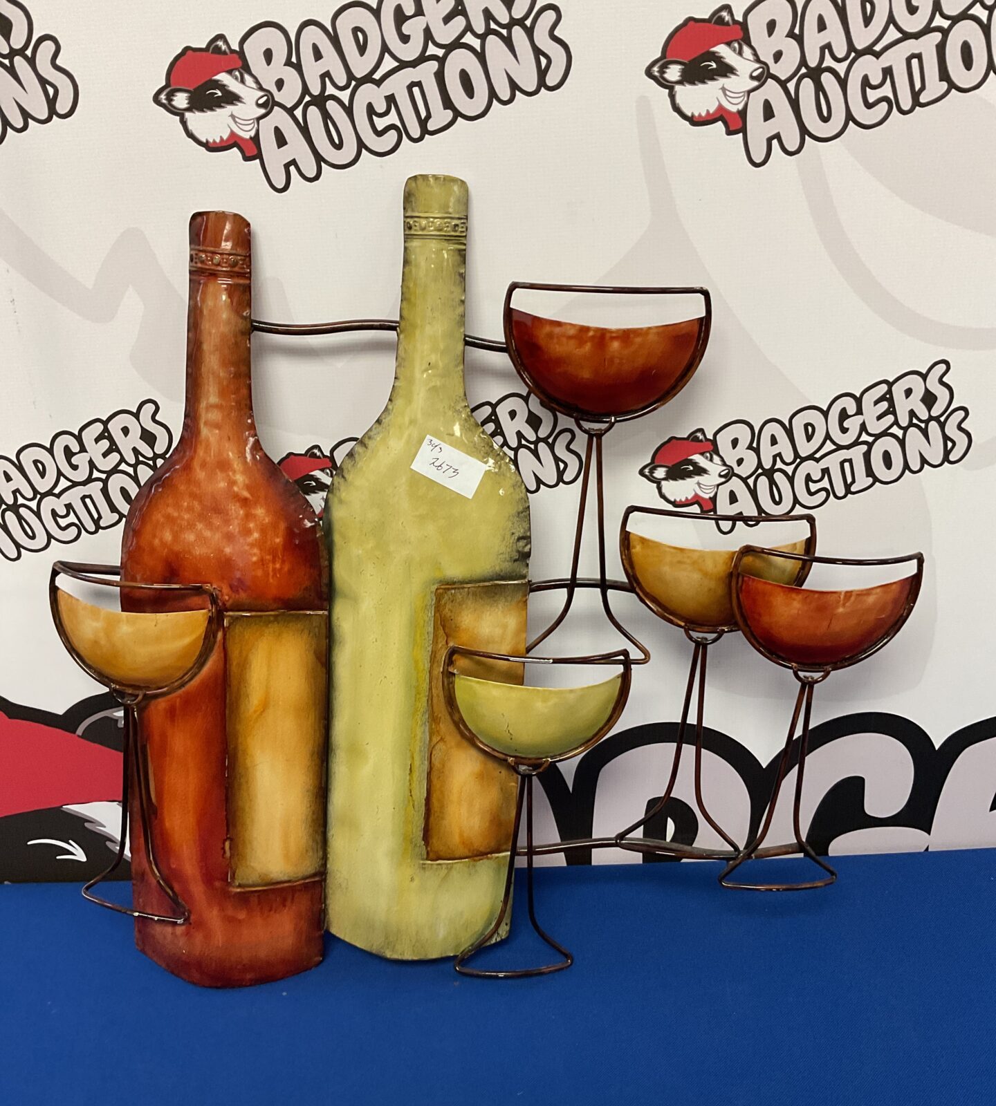Metal wine bottles & glasses wall art