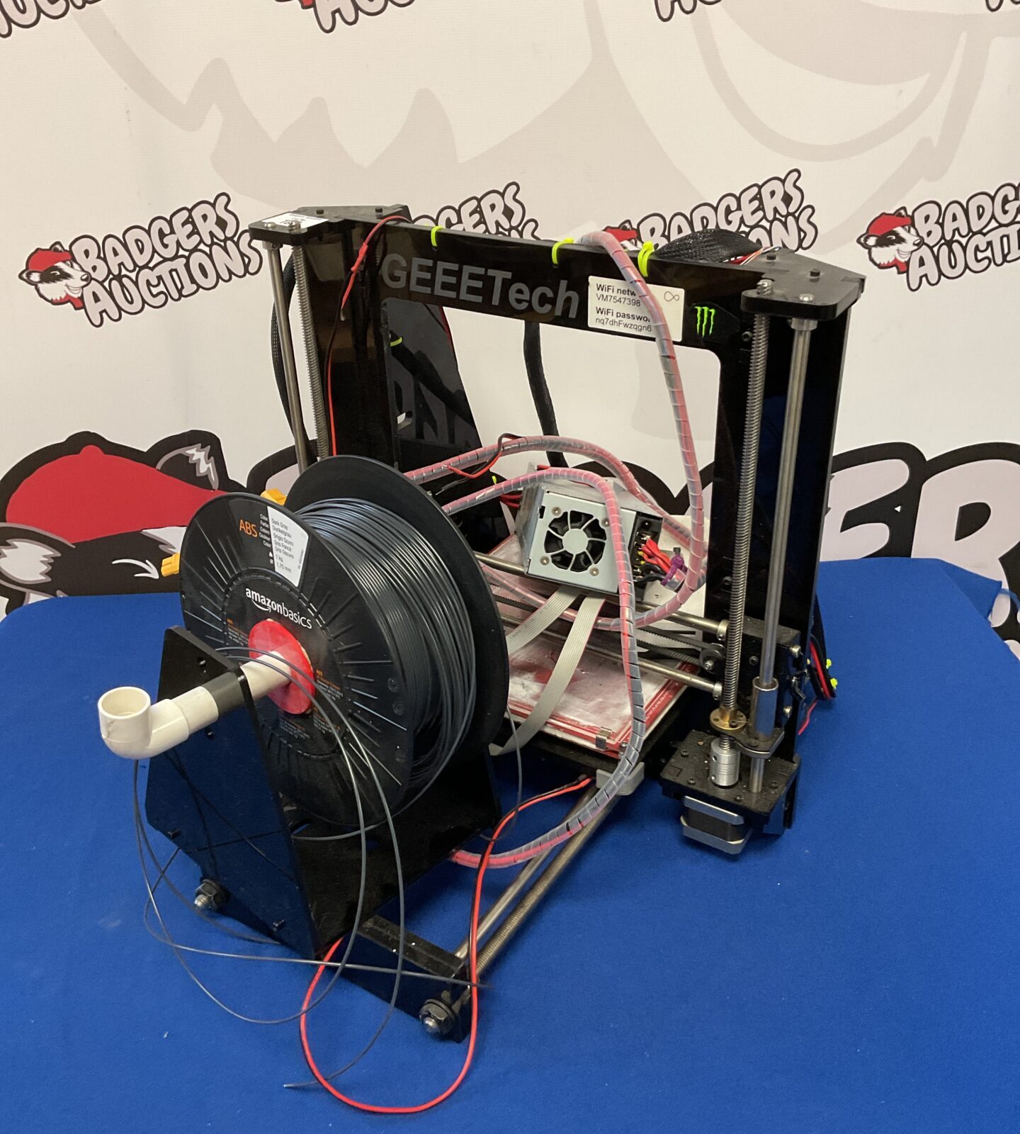 Geetech 3d printer with roll of filament