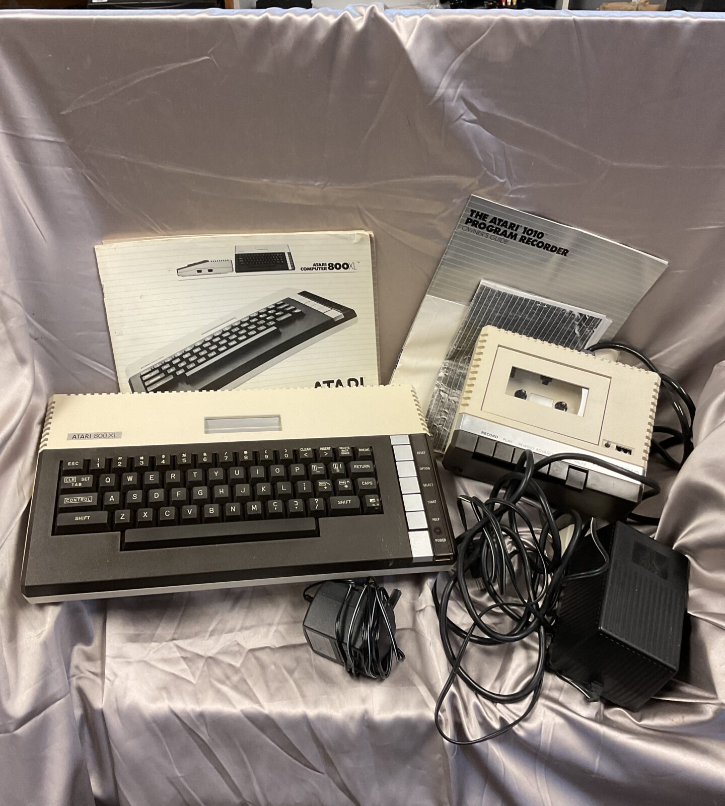 Atari 800xl computer with cassette deck & cables