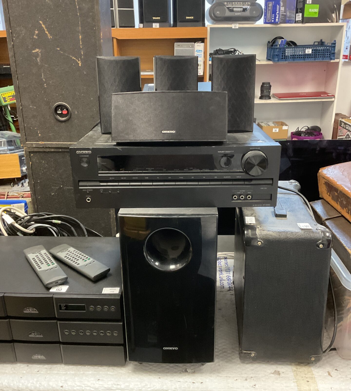 Onkyo ht-r393 av receiver with subwoofer & satellite speakers