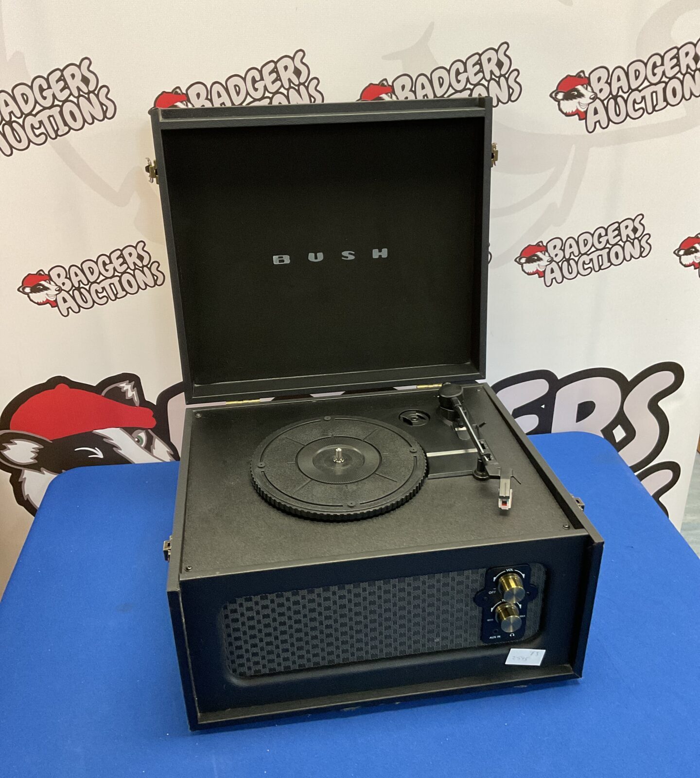 Bush retro style record player (no power supply)