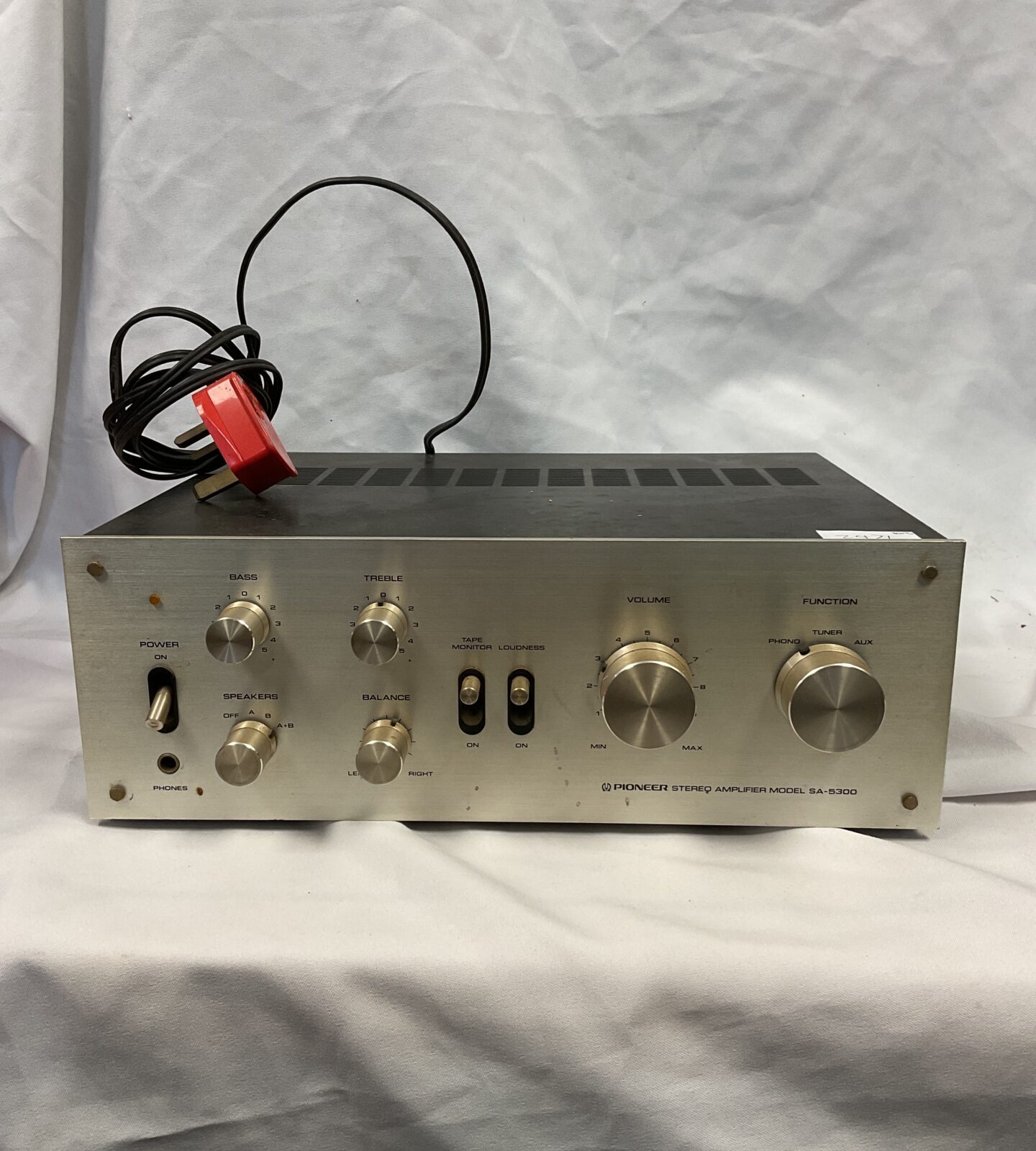 Pioneer sa-5300 stereo amplifier