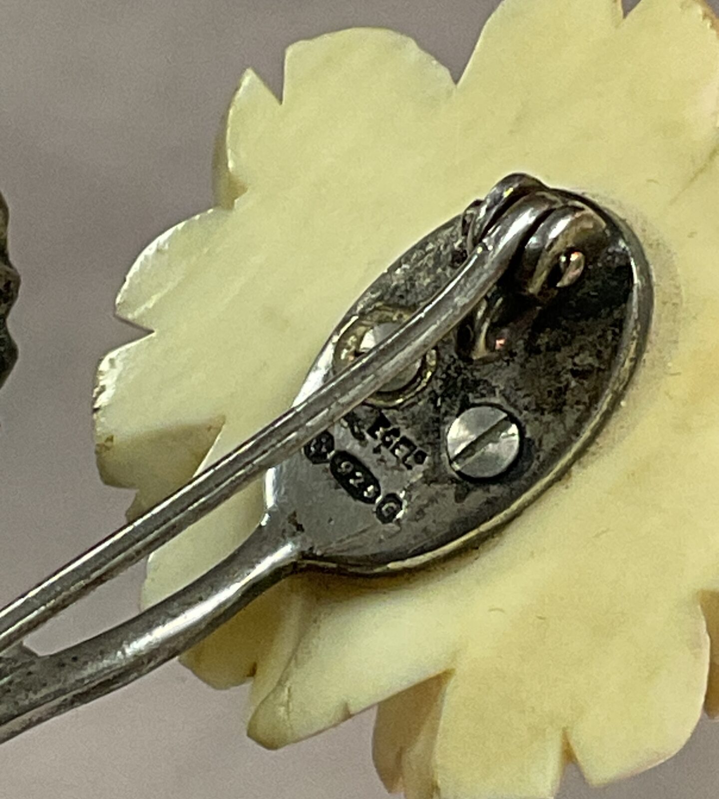 hallmarked silver enamelled Marcasite rose brooch - Image 2