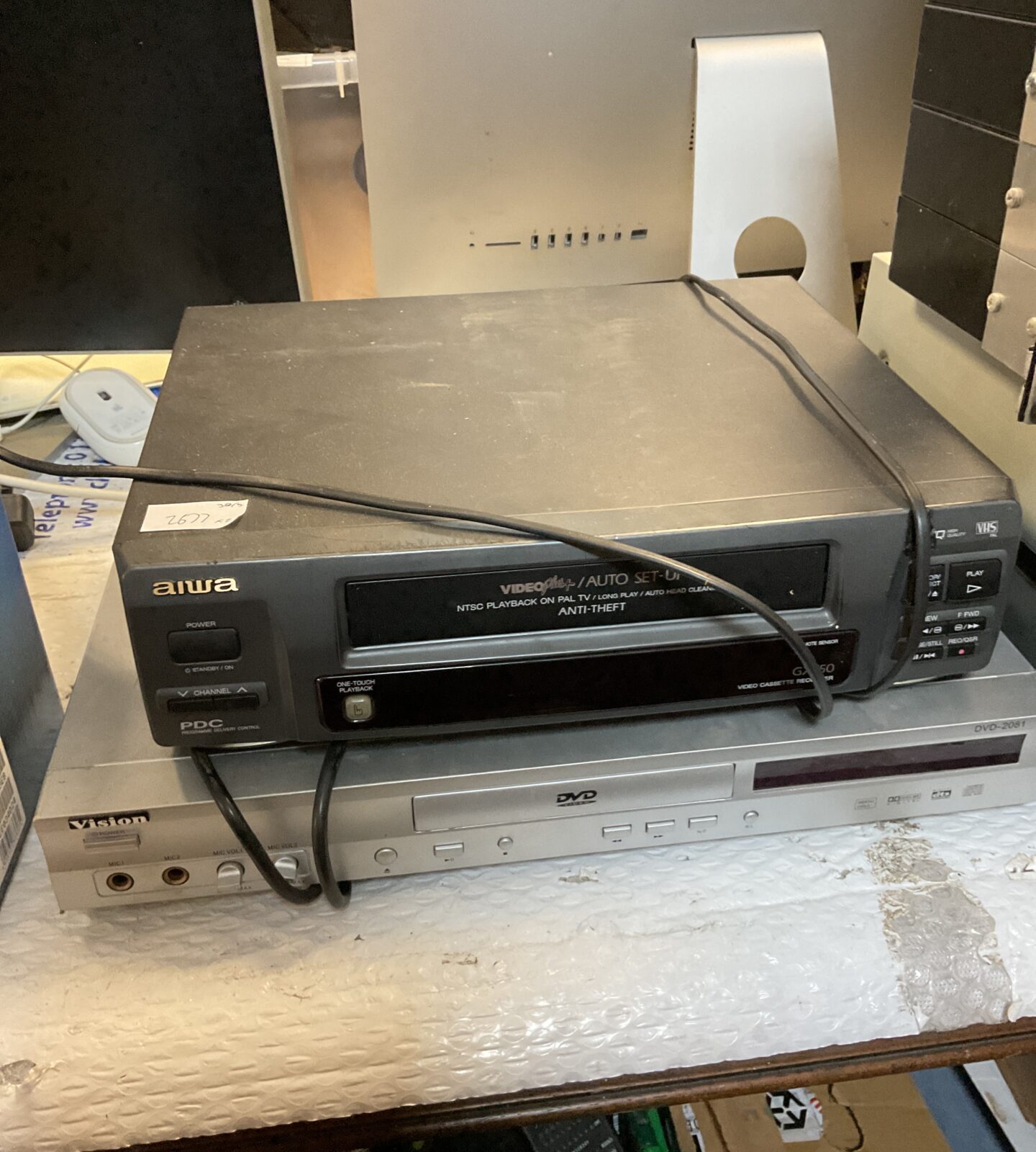 Aiwa gx750 vhs cassette player & vision dvd player
