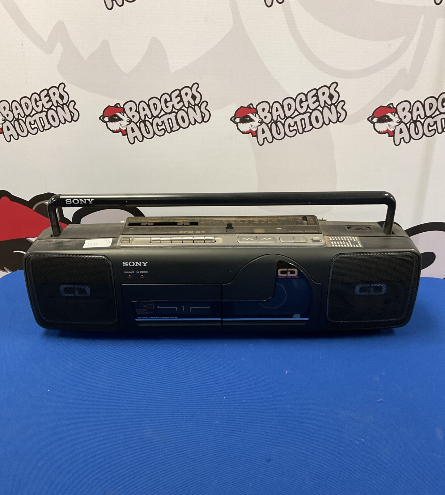 Sony cfc-64 cd radio cassette