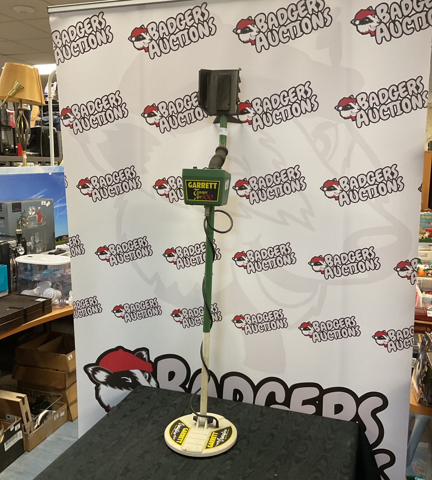 Garrett treasure ace 300 metal detector working