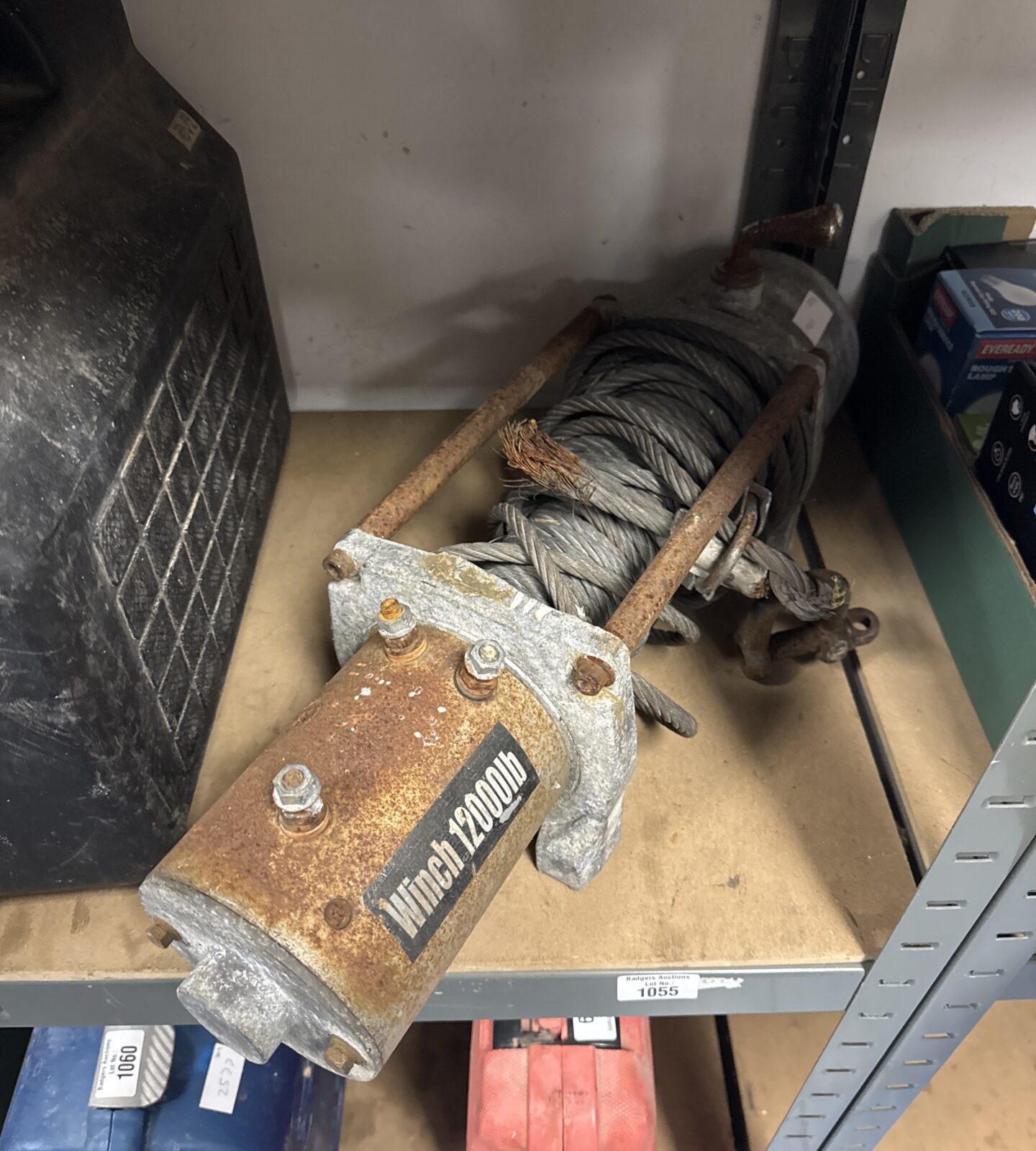Vintage heavy duty winch - untested