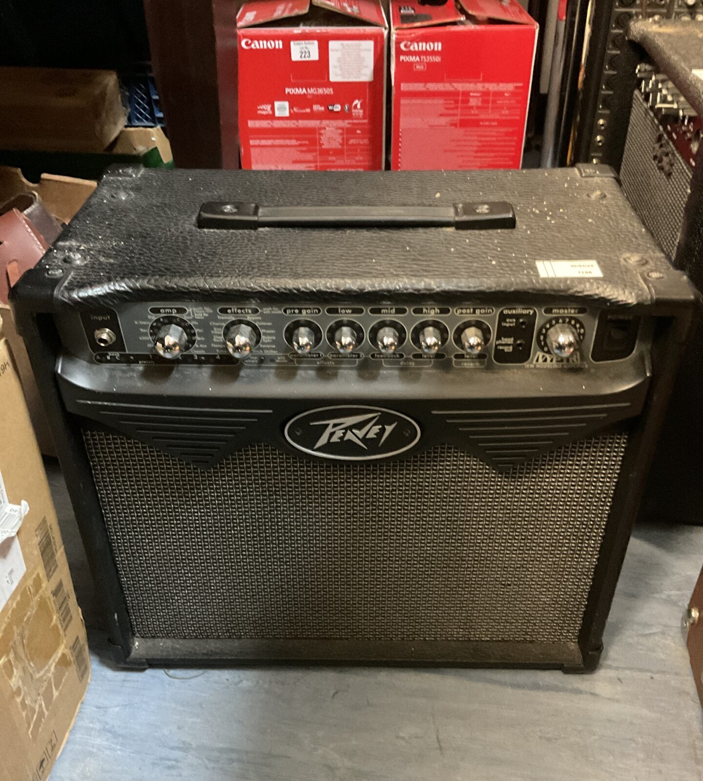 Peavey vypyr 15w modelling guitar amp