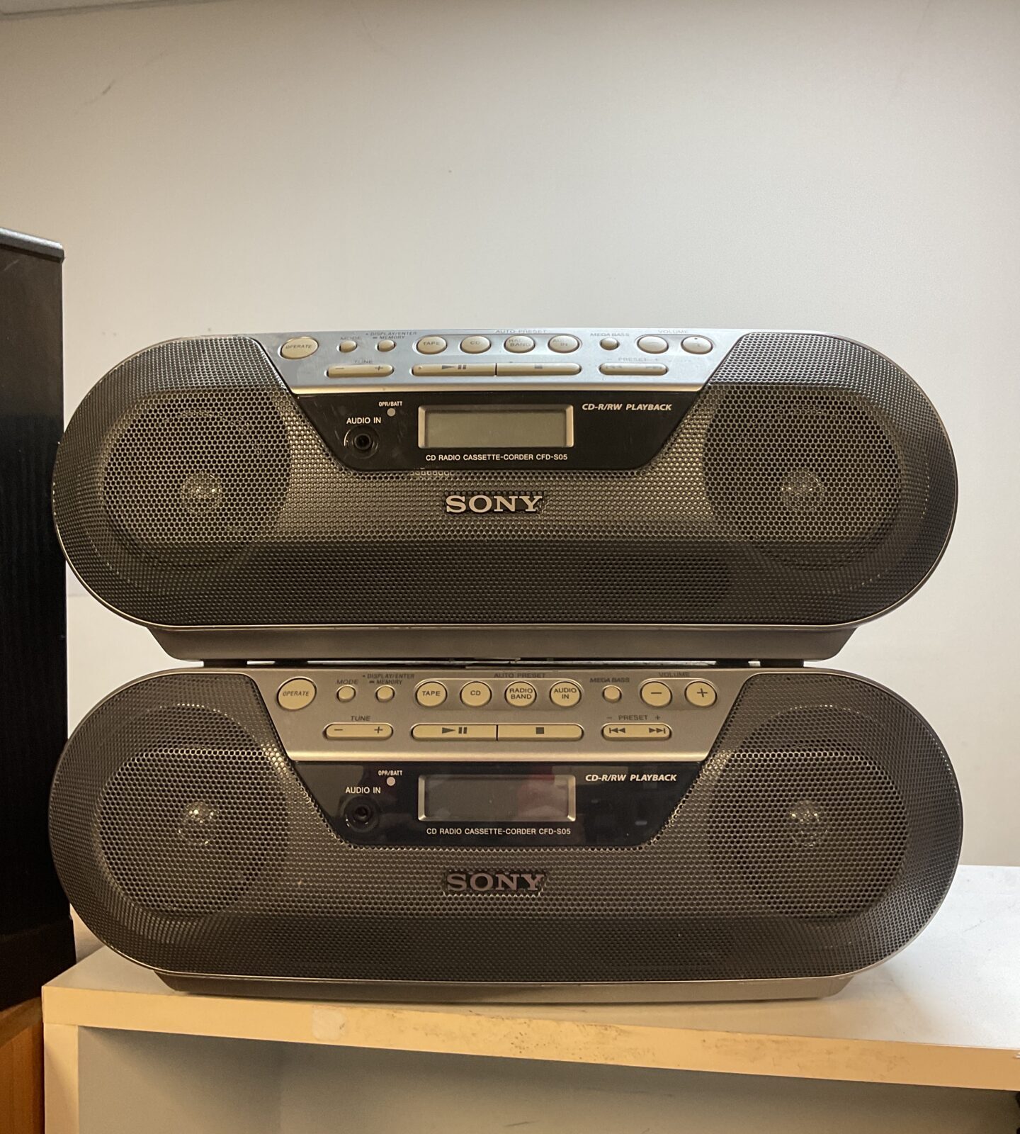 Two sony cfd-s05 cd radios