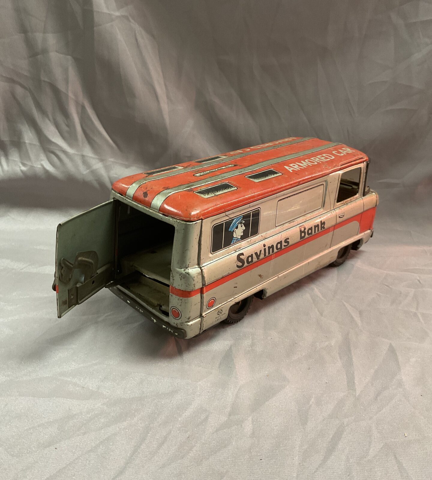 Vintage Japanese tin plate armoured car money box with alarmed rear door - Image 2