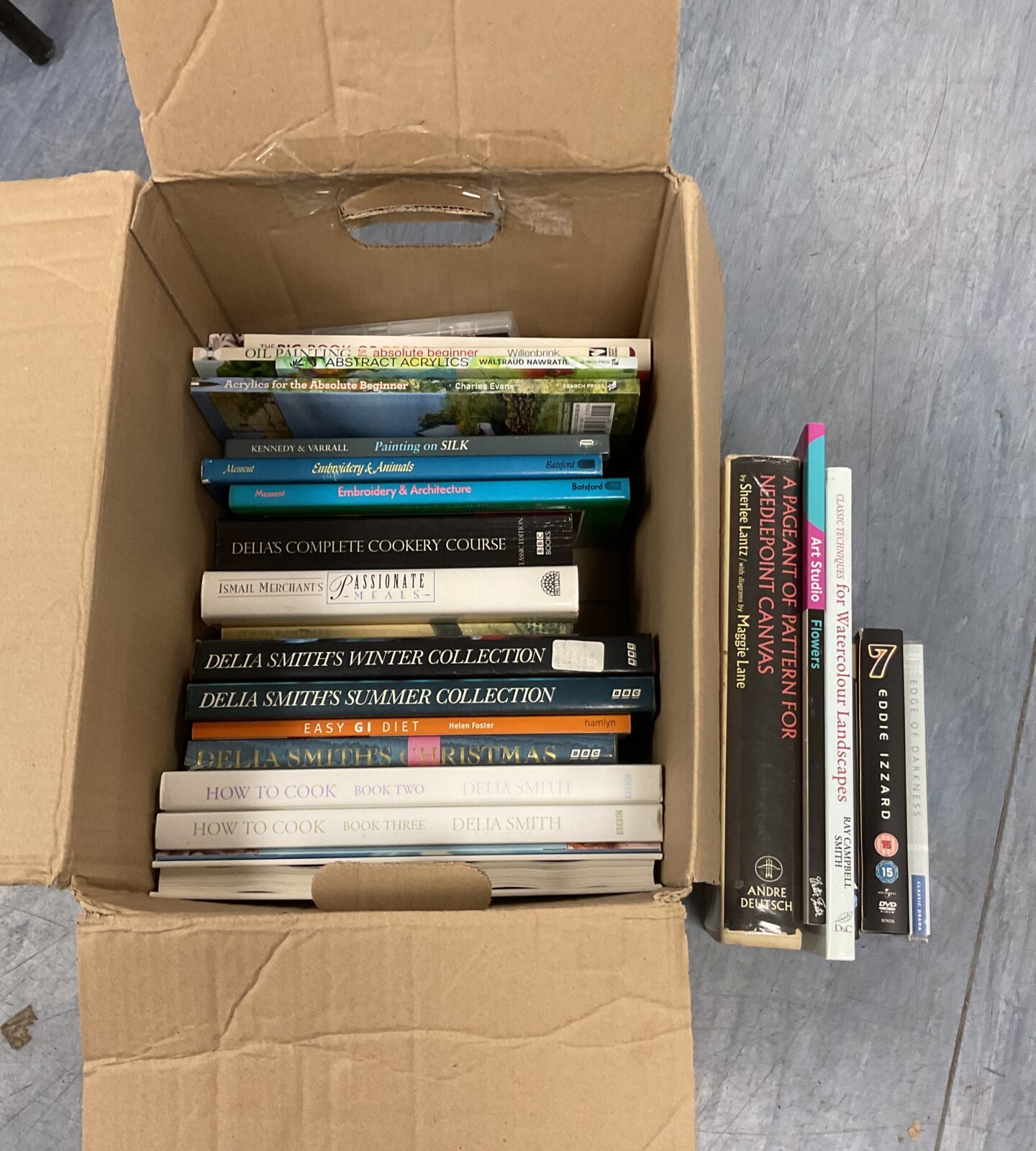 Box of cooking & artist books inc Delia smith