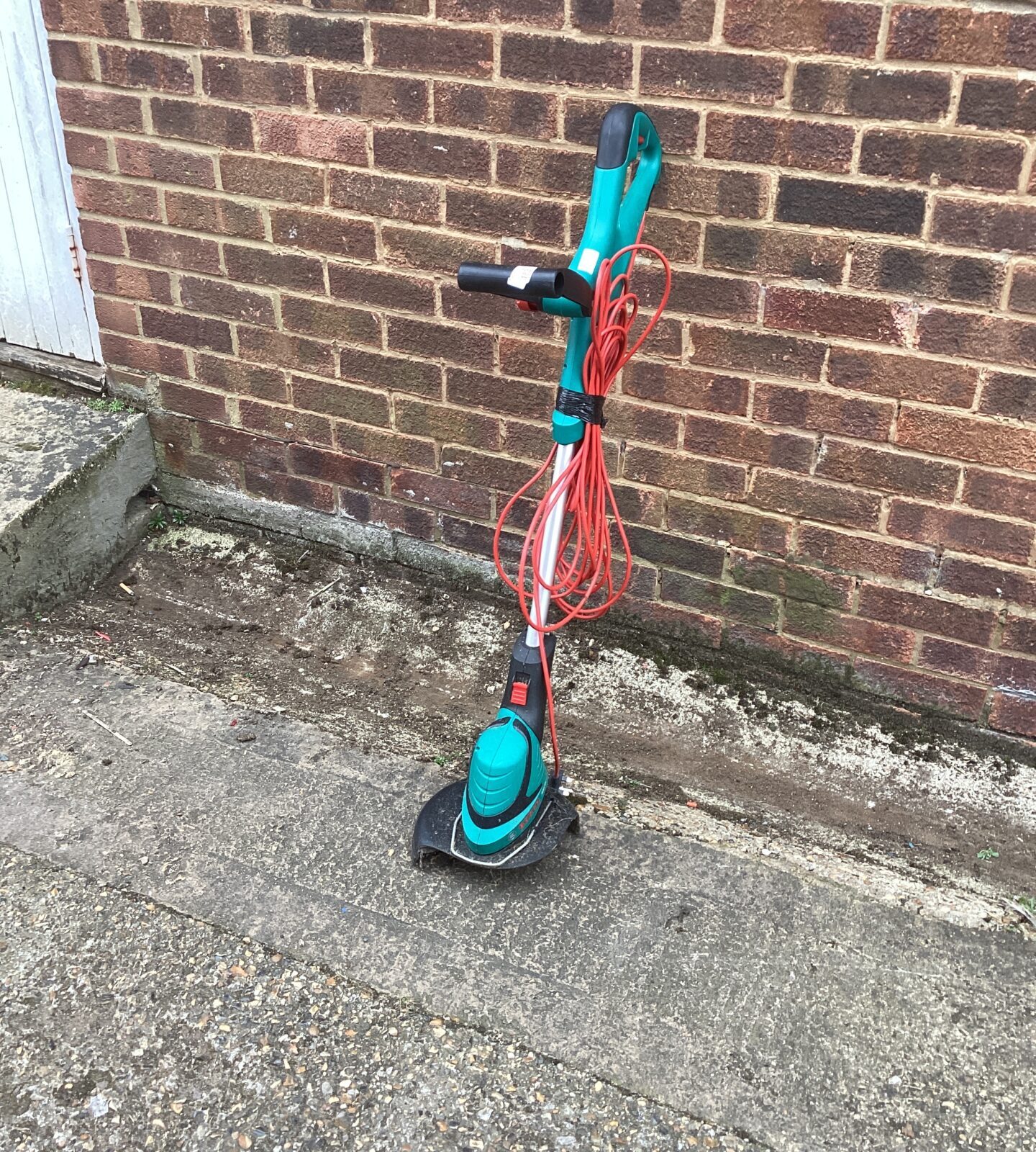 Bosch electric strimmer