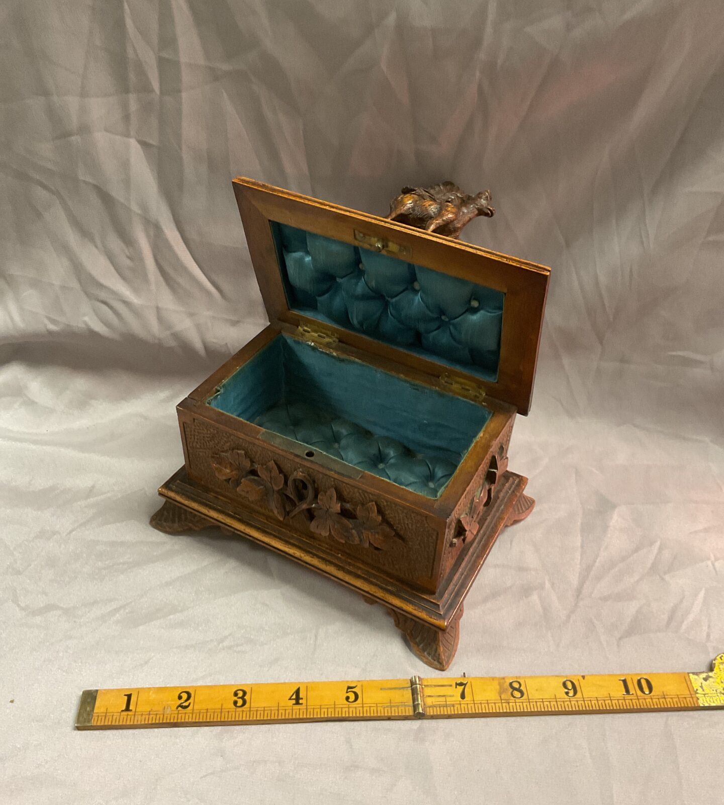Antique Hand Carved Black Forest Oak Jewellery Box - Image 2