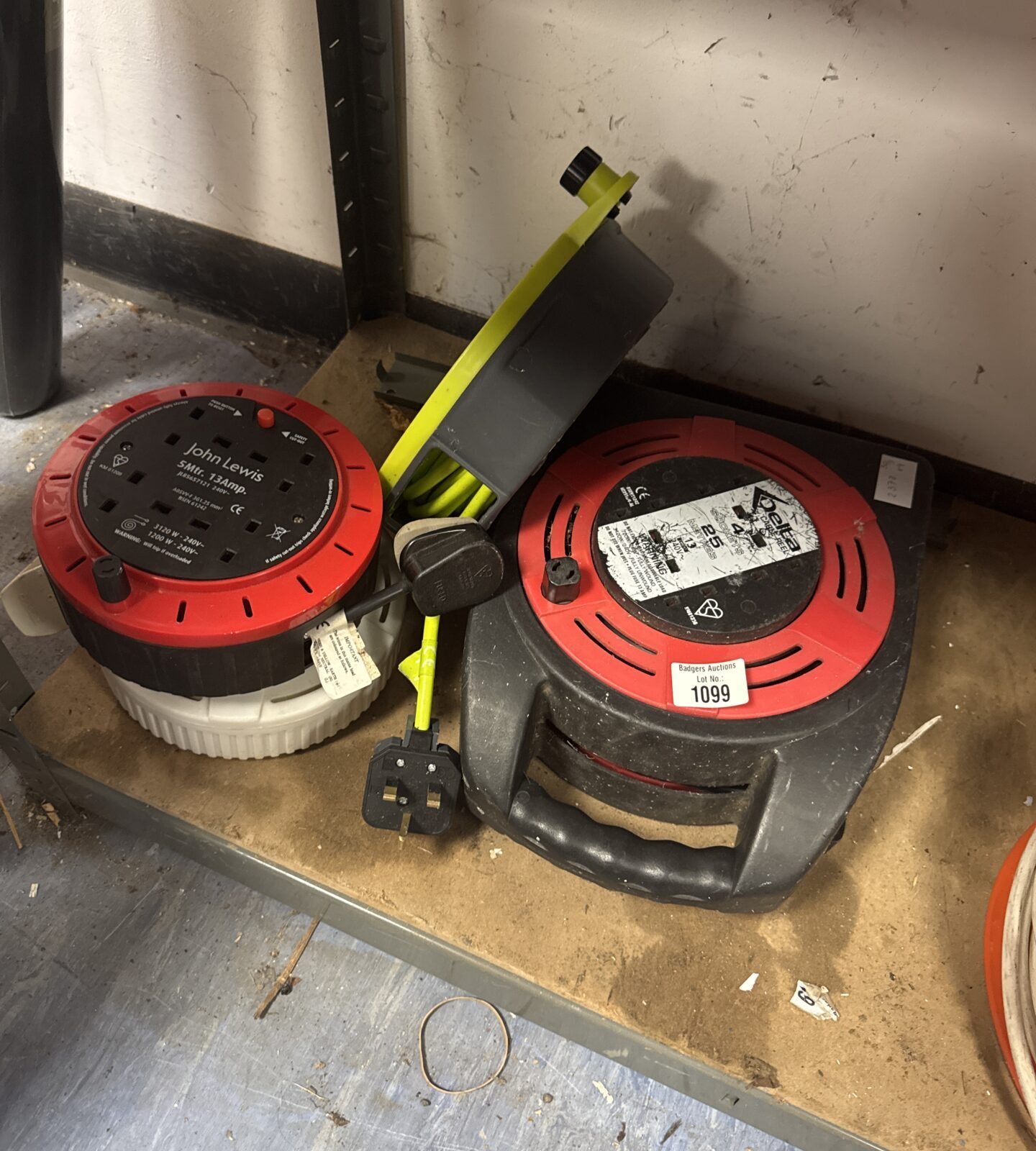 Four assorted extension reels