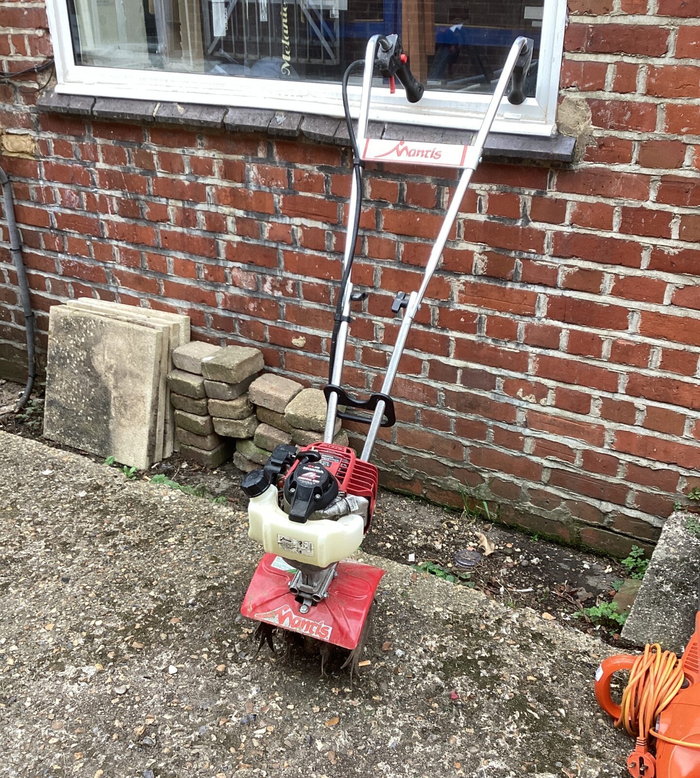 Mantis petrol Rotovator