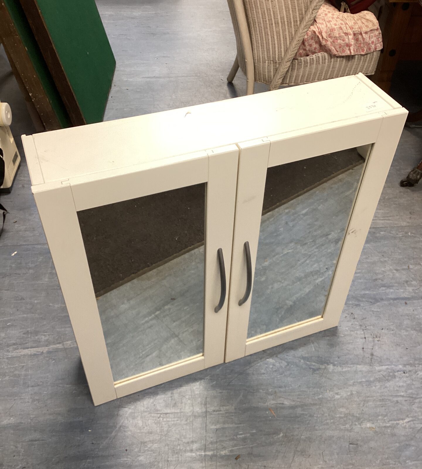 White bathroom mirrored cabinet