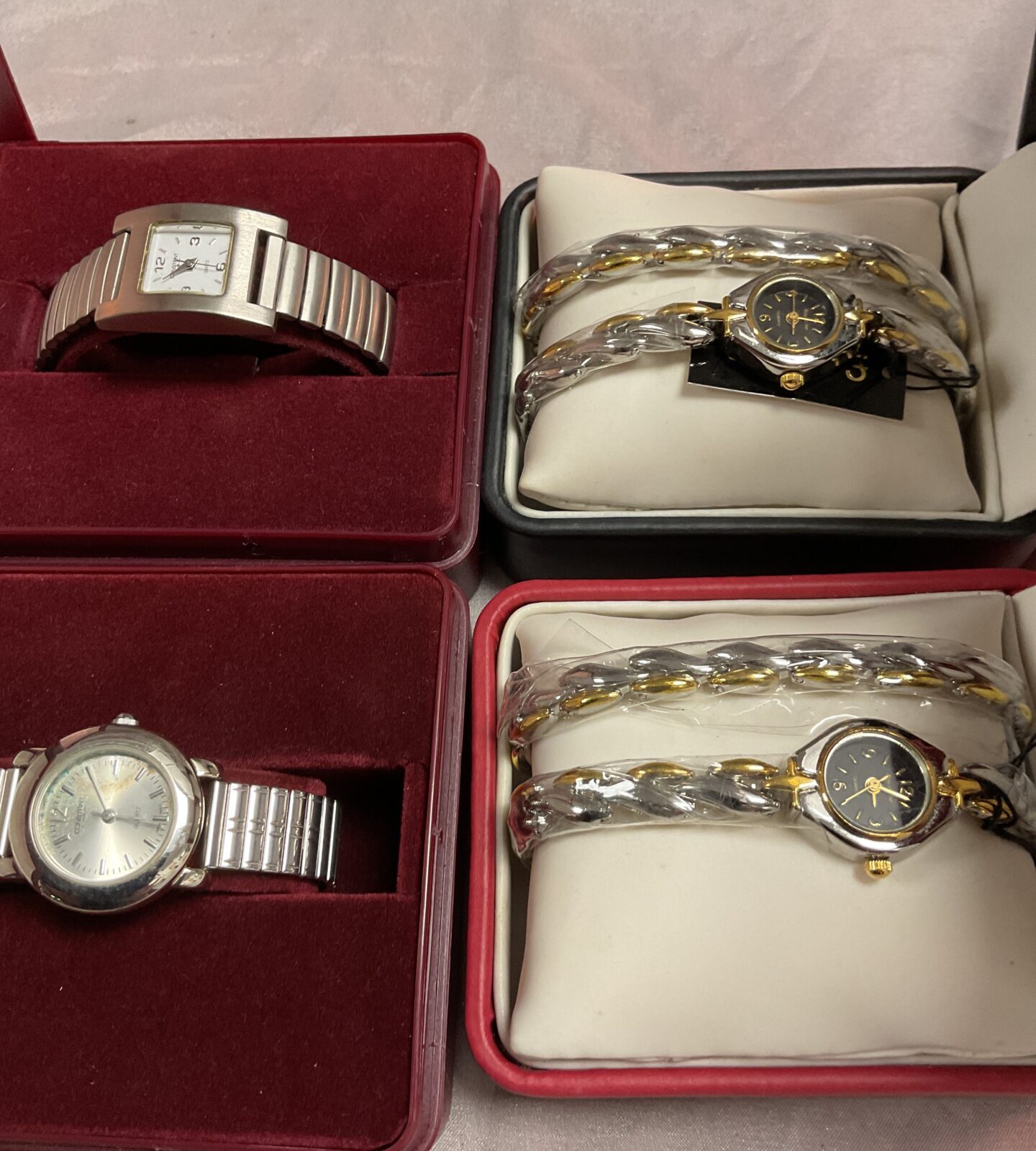 four ladies wristwatches inc two with Matching bracelets - Image 2
