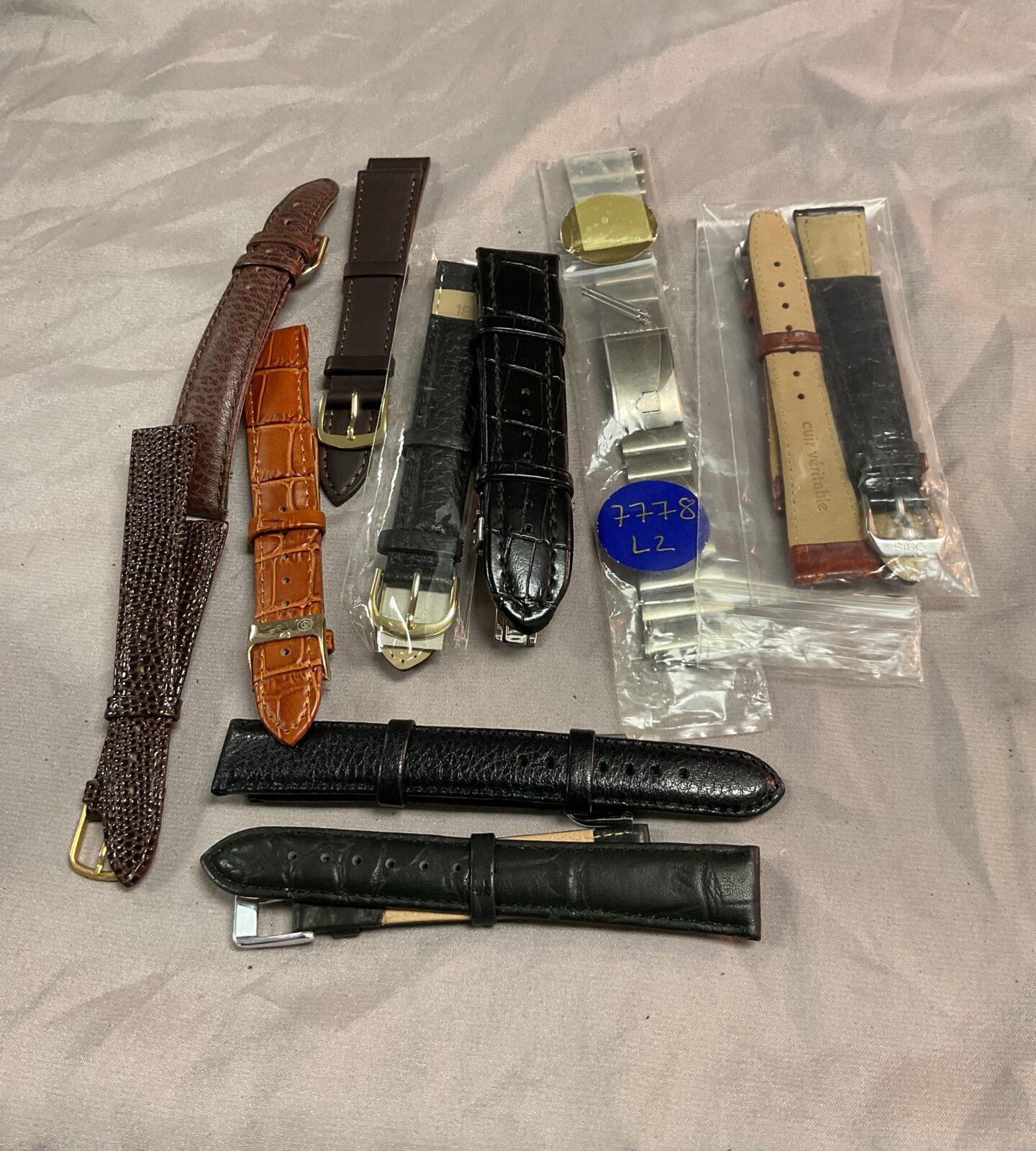 Tray of new assorted watch straps