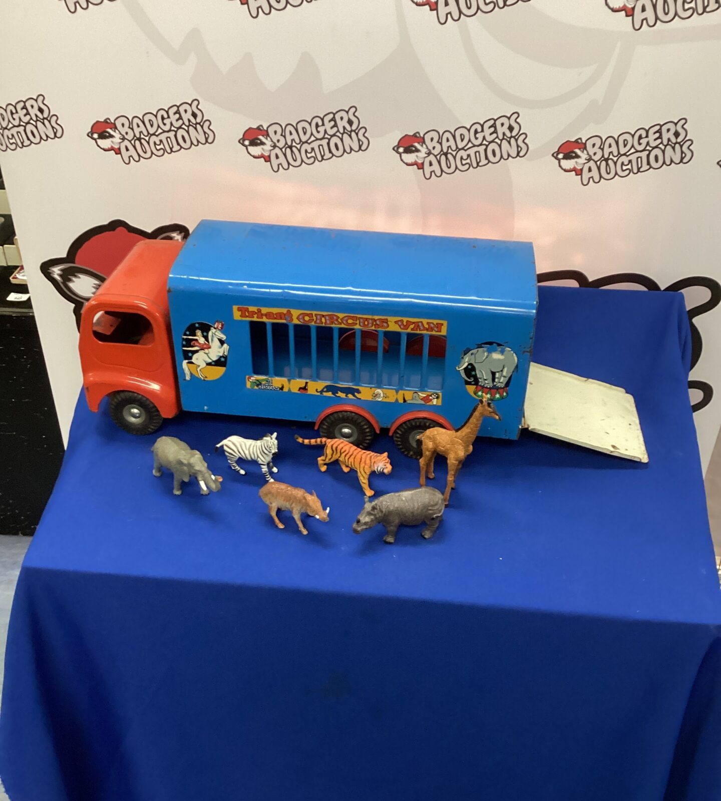 Tri-ang Circus Van with Animals