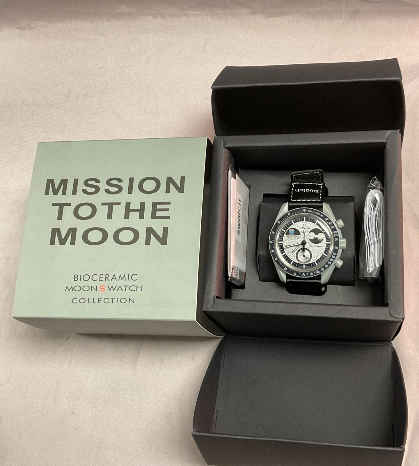 Omega swatch style mission to the moon bioceramic moonswatch - Image 2