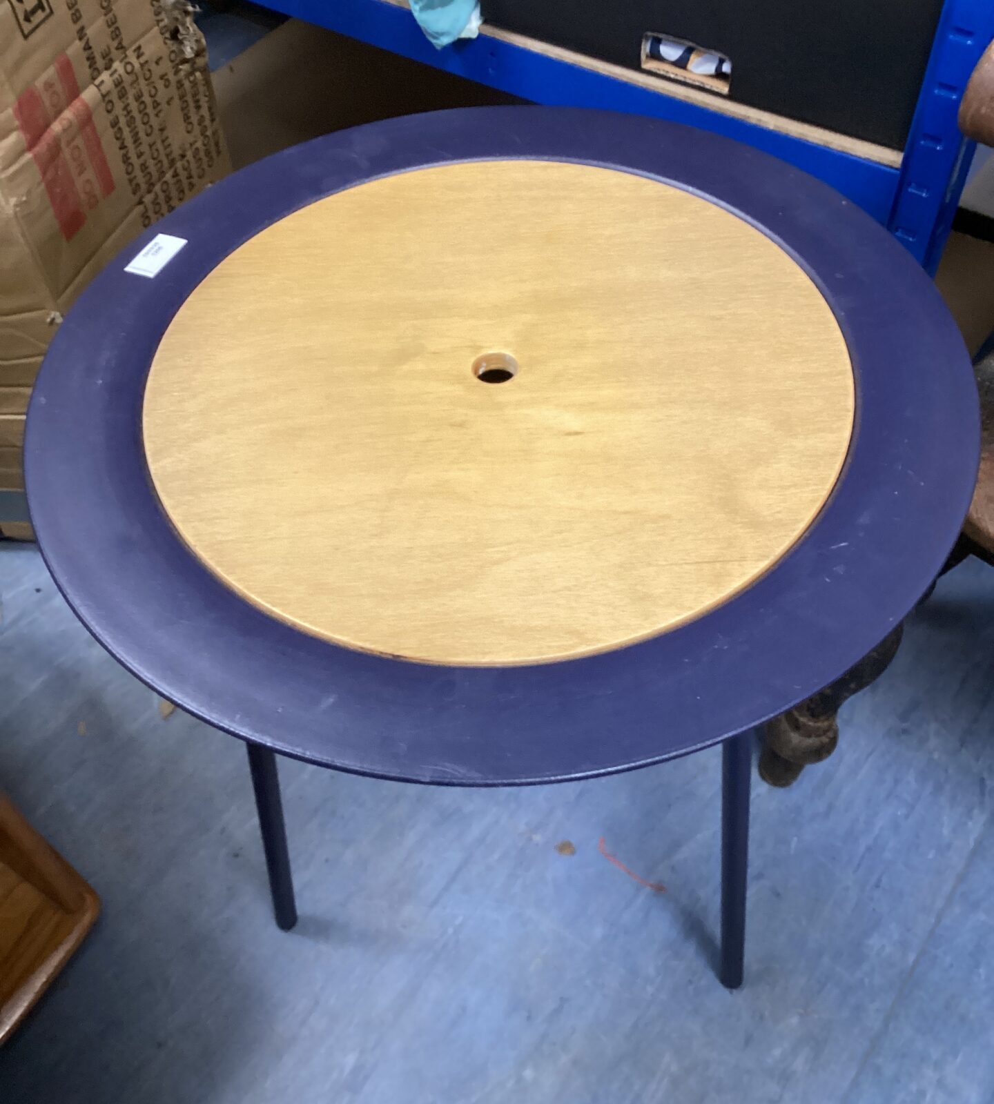 Round metal & wooden table