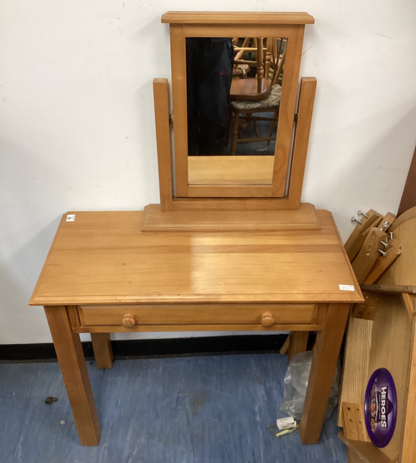 pine dressing table with mirror