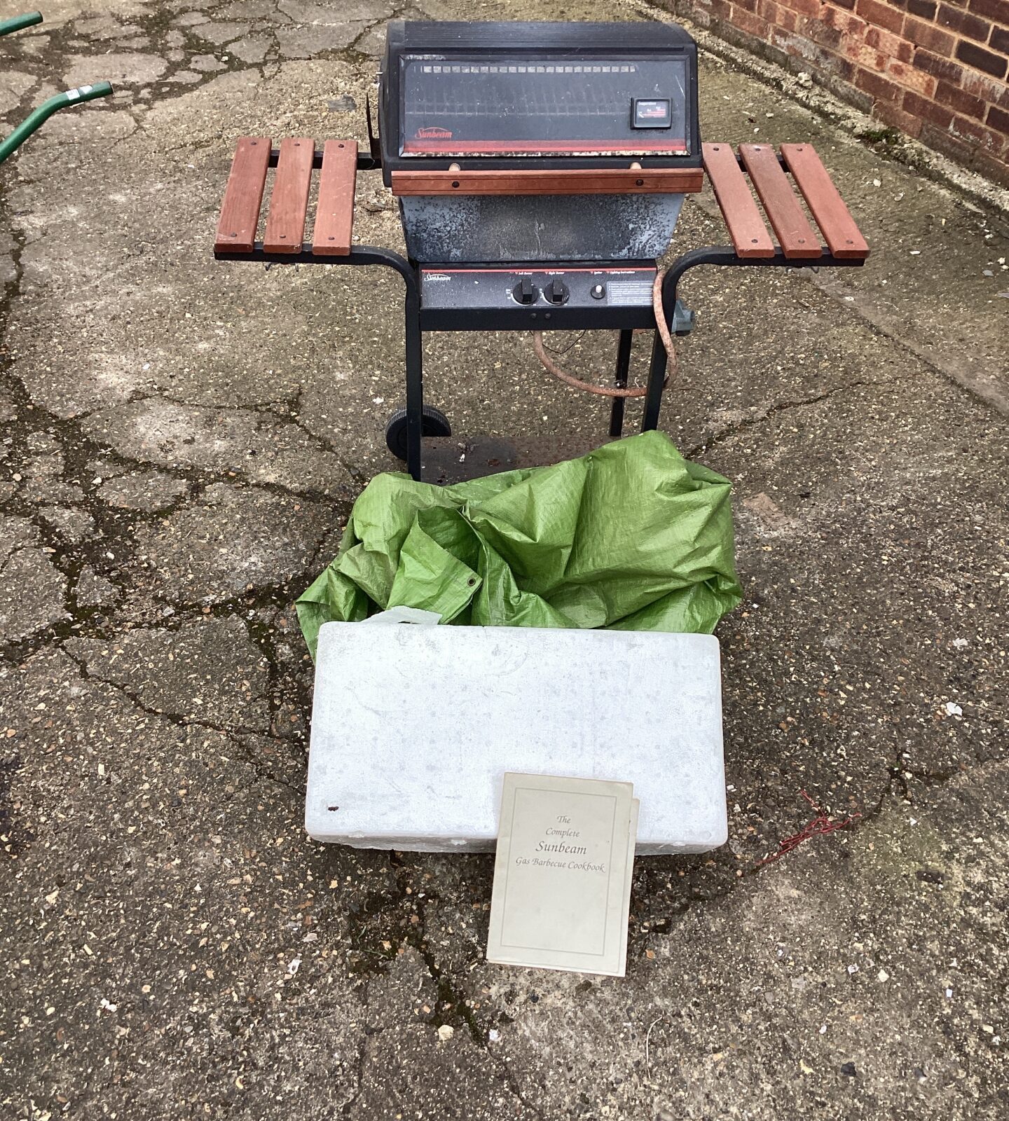 Sunbeam Gas BBQ with cover