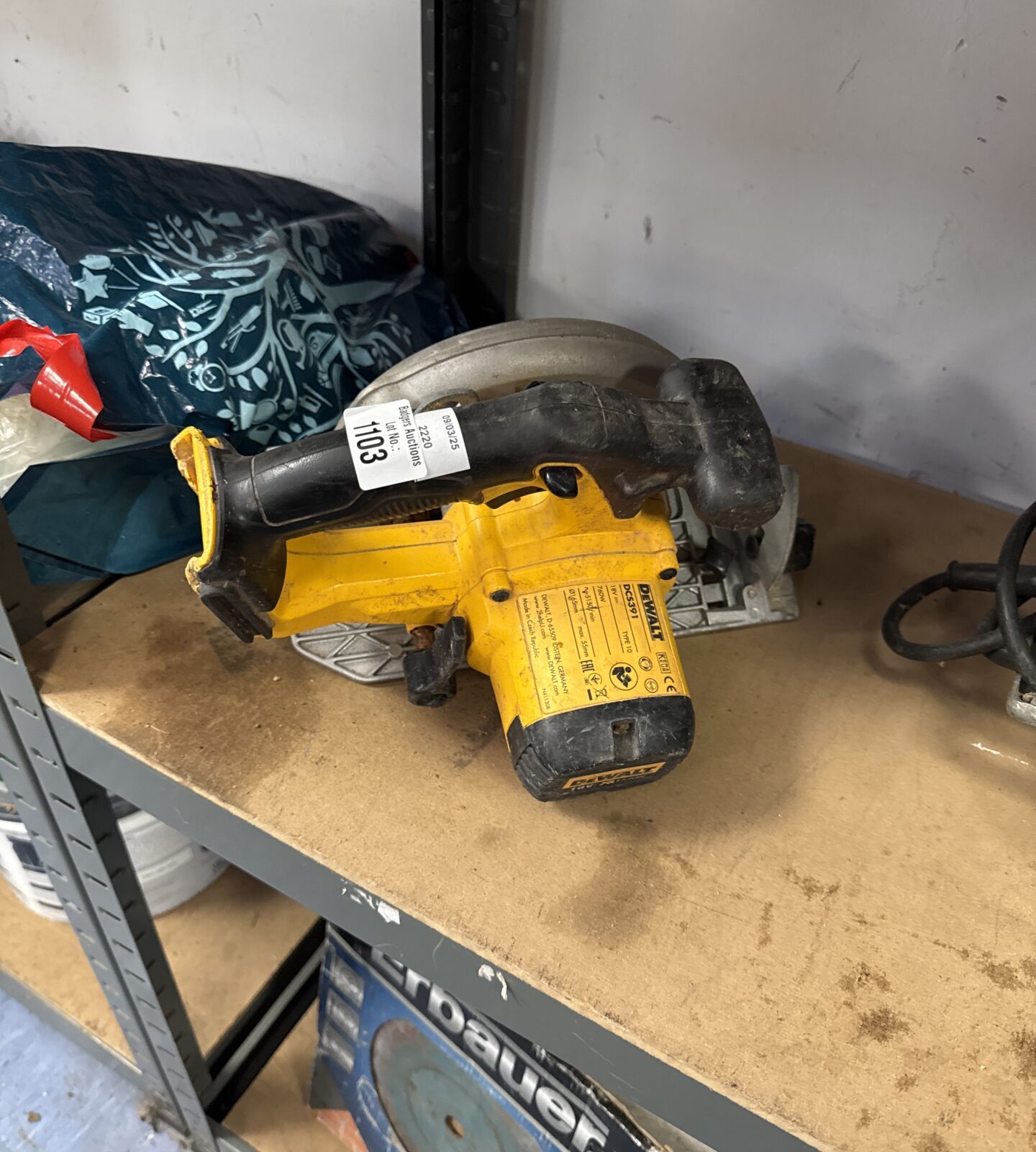 Dewalt dcs391 cordless circular saw body only - untested