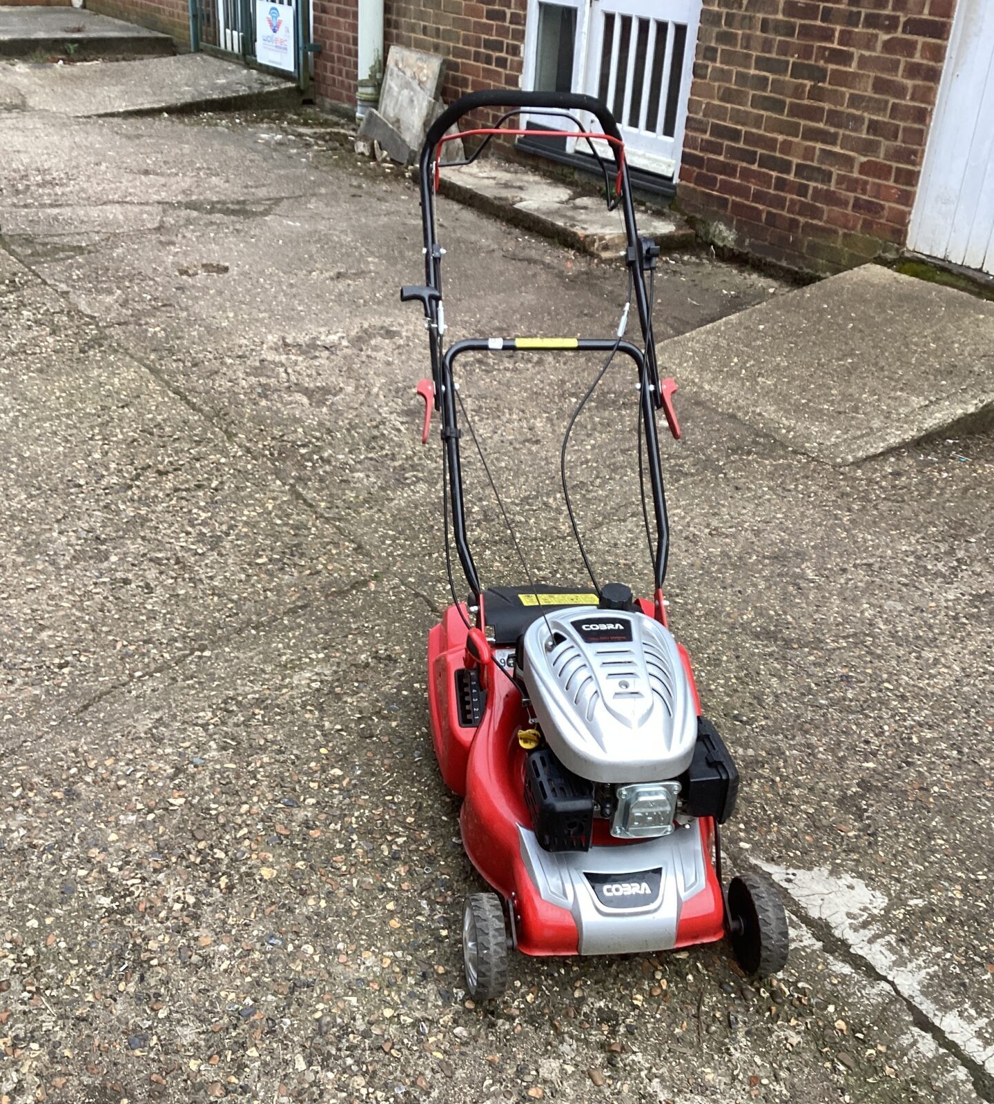 Cobra petrol lawn mower