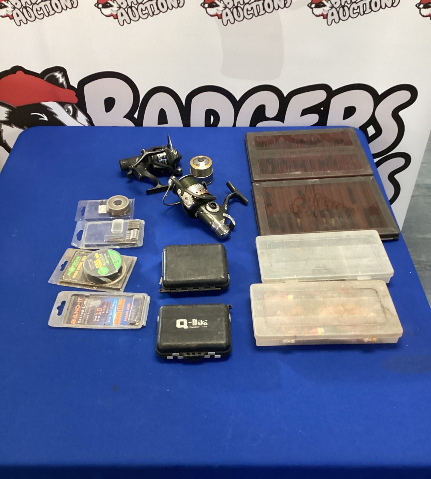 Bag of fishing items inc two reels inc dr. Fish & preston innovation floats & bobbers