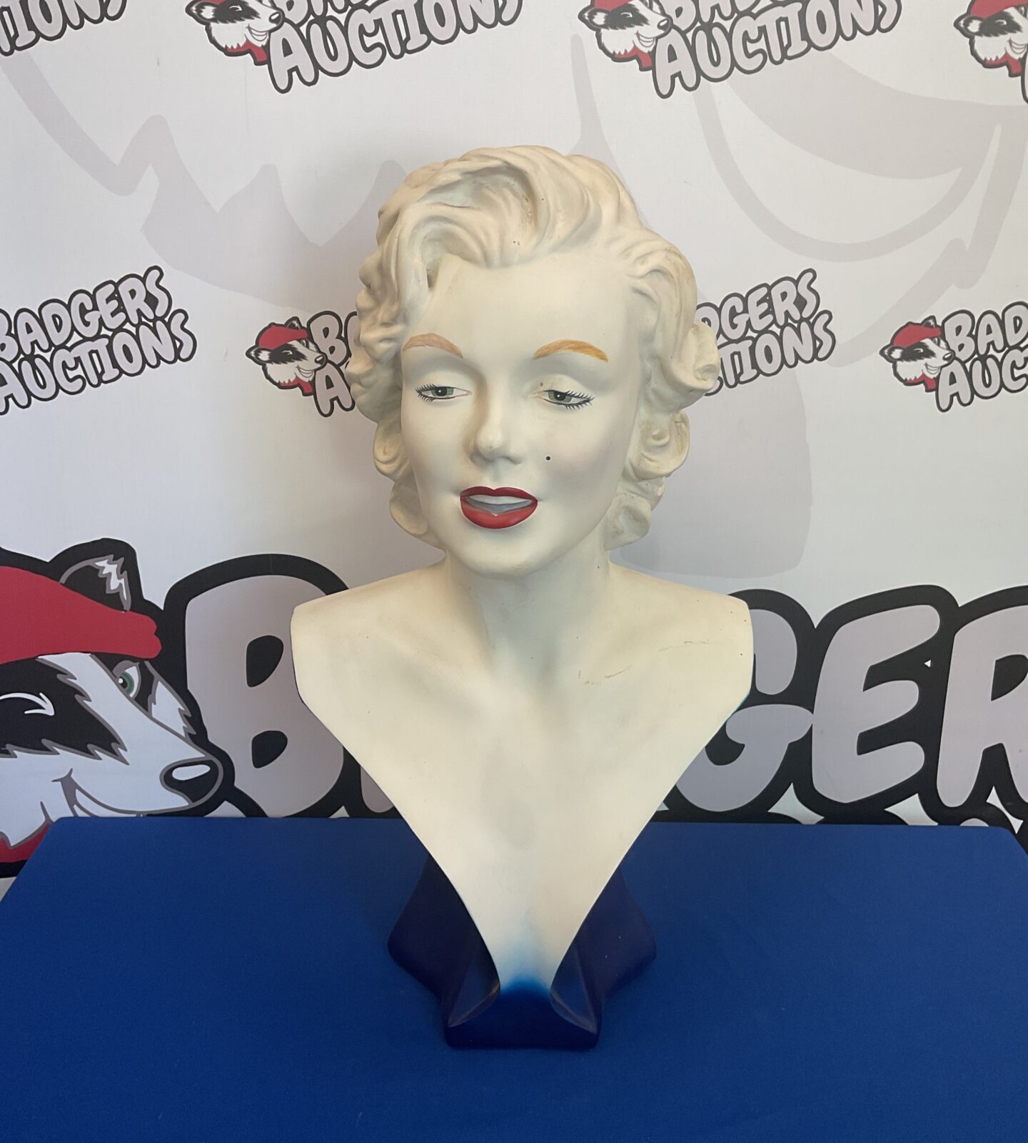 20” porcelain bust of marilyn Monroe