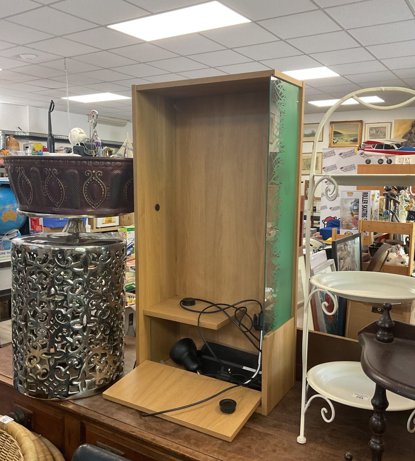 Vivexotic wall desk unit with original lamp