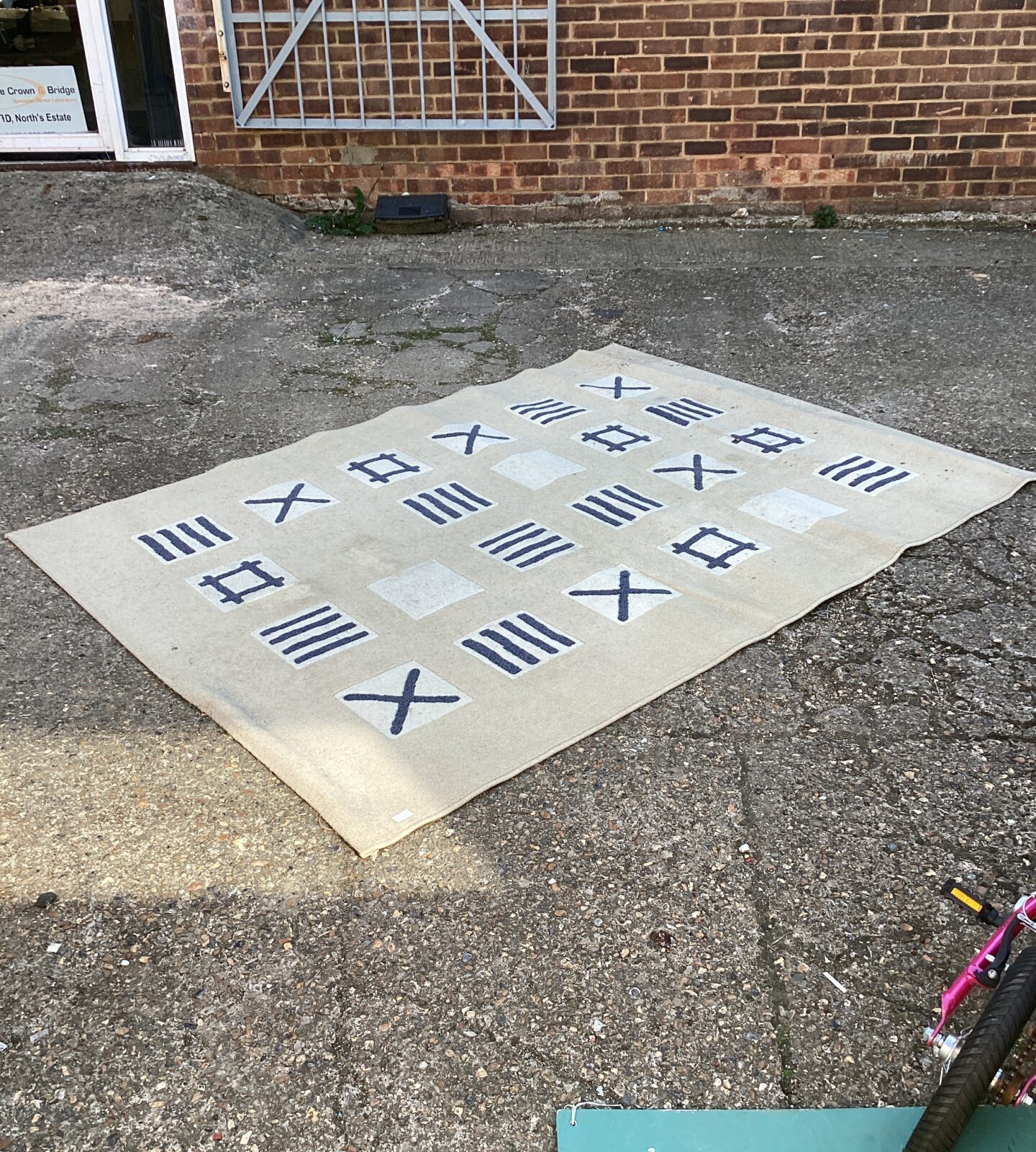 Ikea gamborg rug size 5’6” x 7’5”