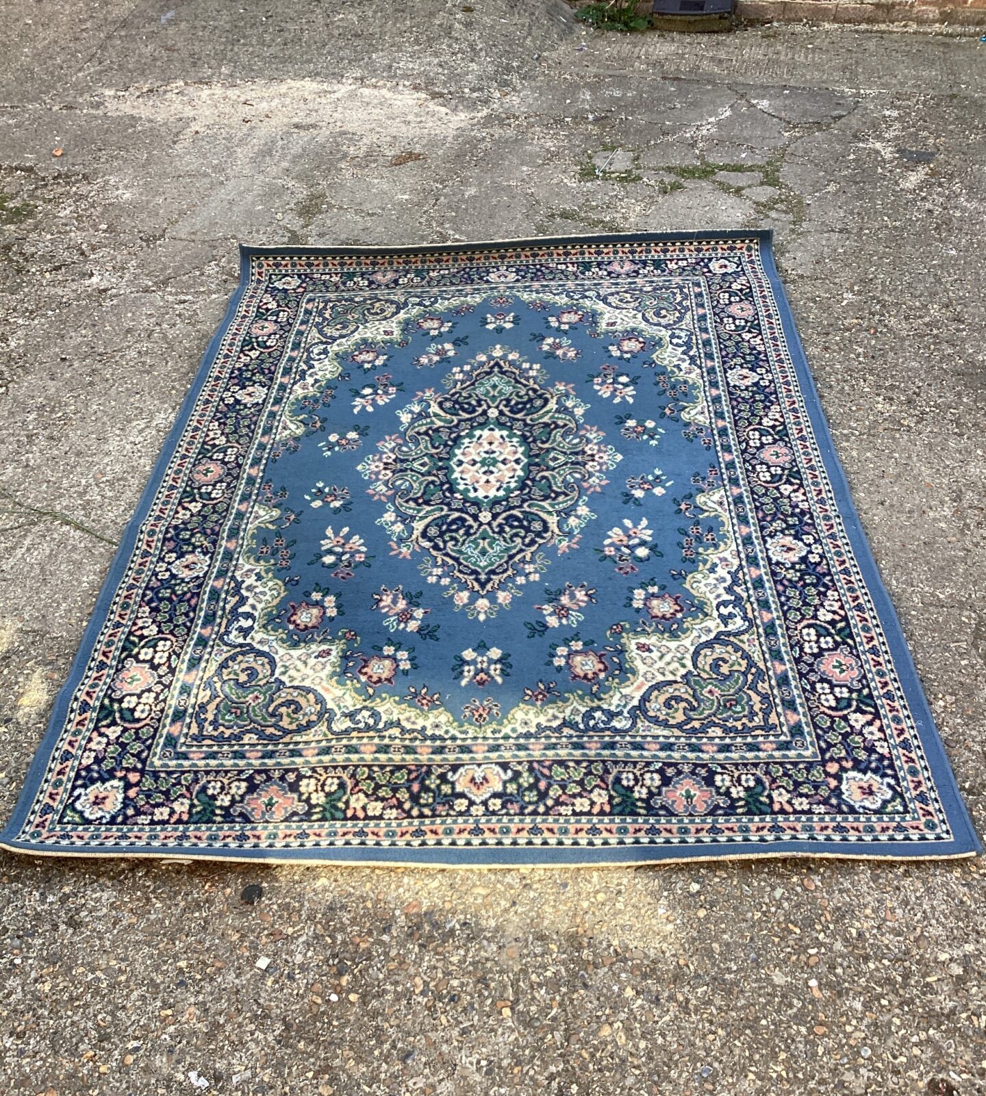 Vintage blue floral patten rug