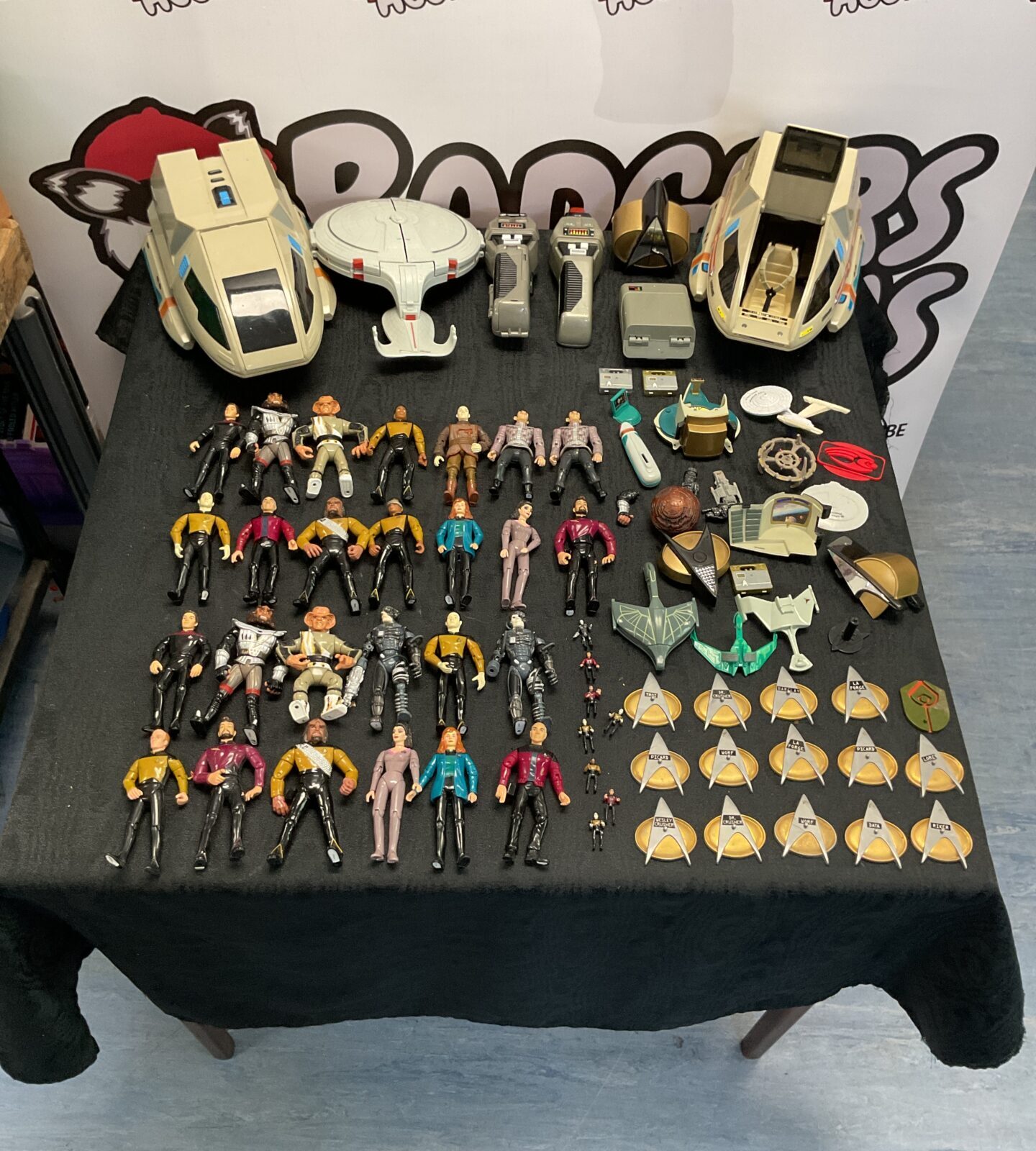 Large collection of 1990’s retro star trek action figures, accessories and vehicles inc micromachines and paramount