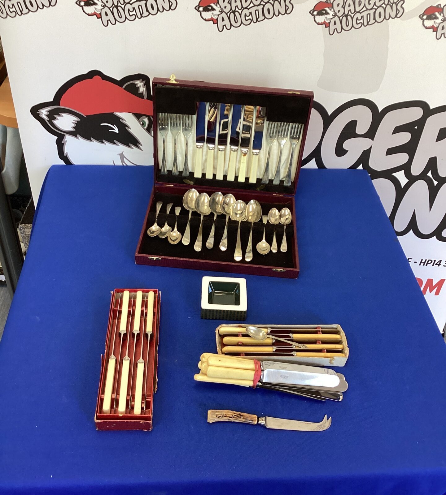 Sets of bone handle cutlery