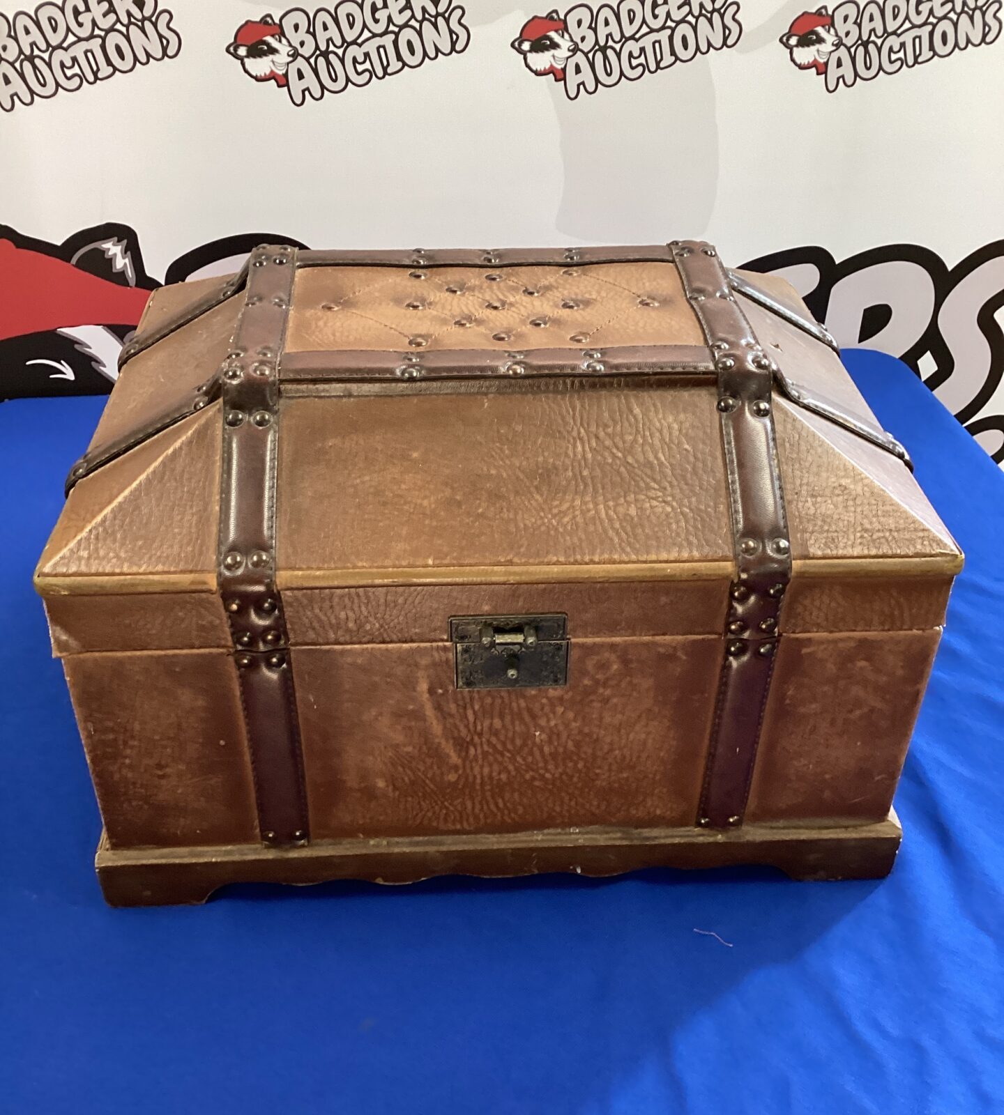 Small leather velvet lined storage box