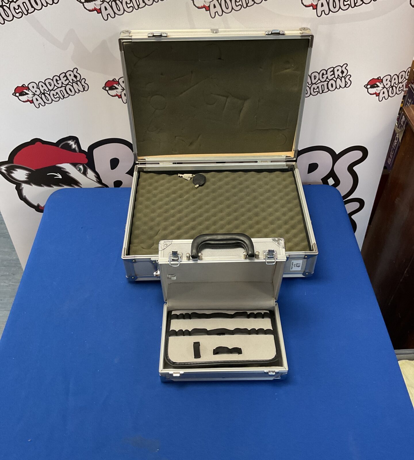 Two aluminium storage crates - Image 2