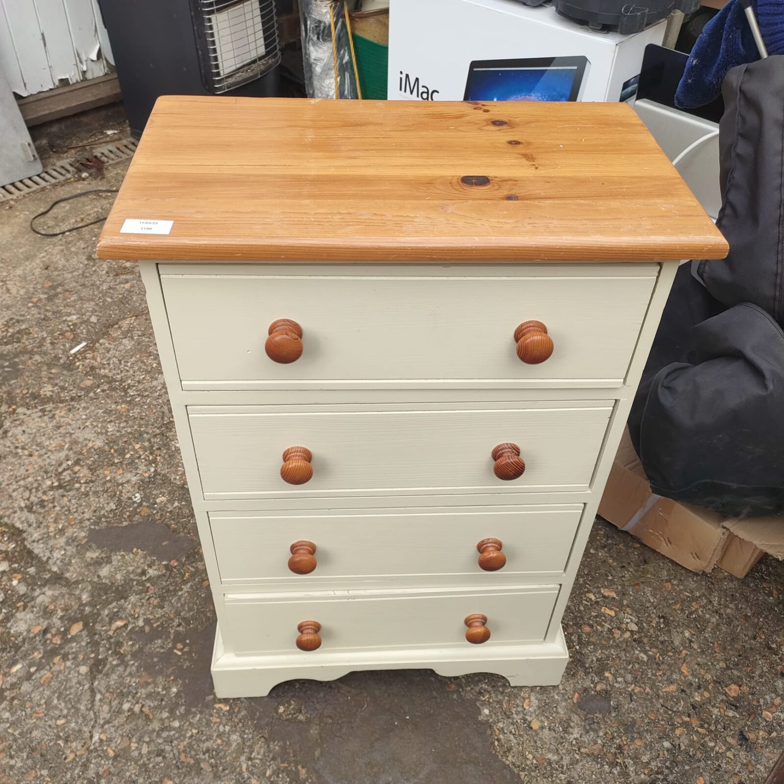 Four drawer chest of drawers