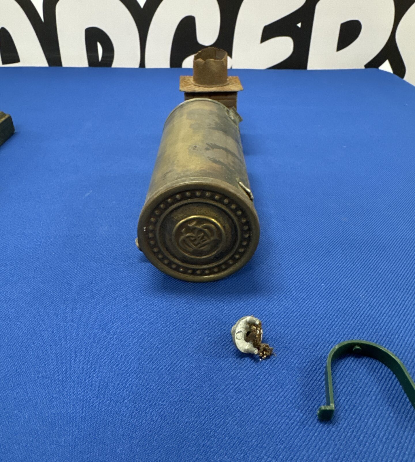 Selection of vintage model steam engine parts - Image 2