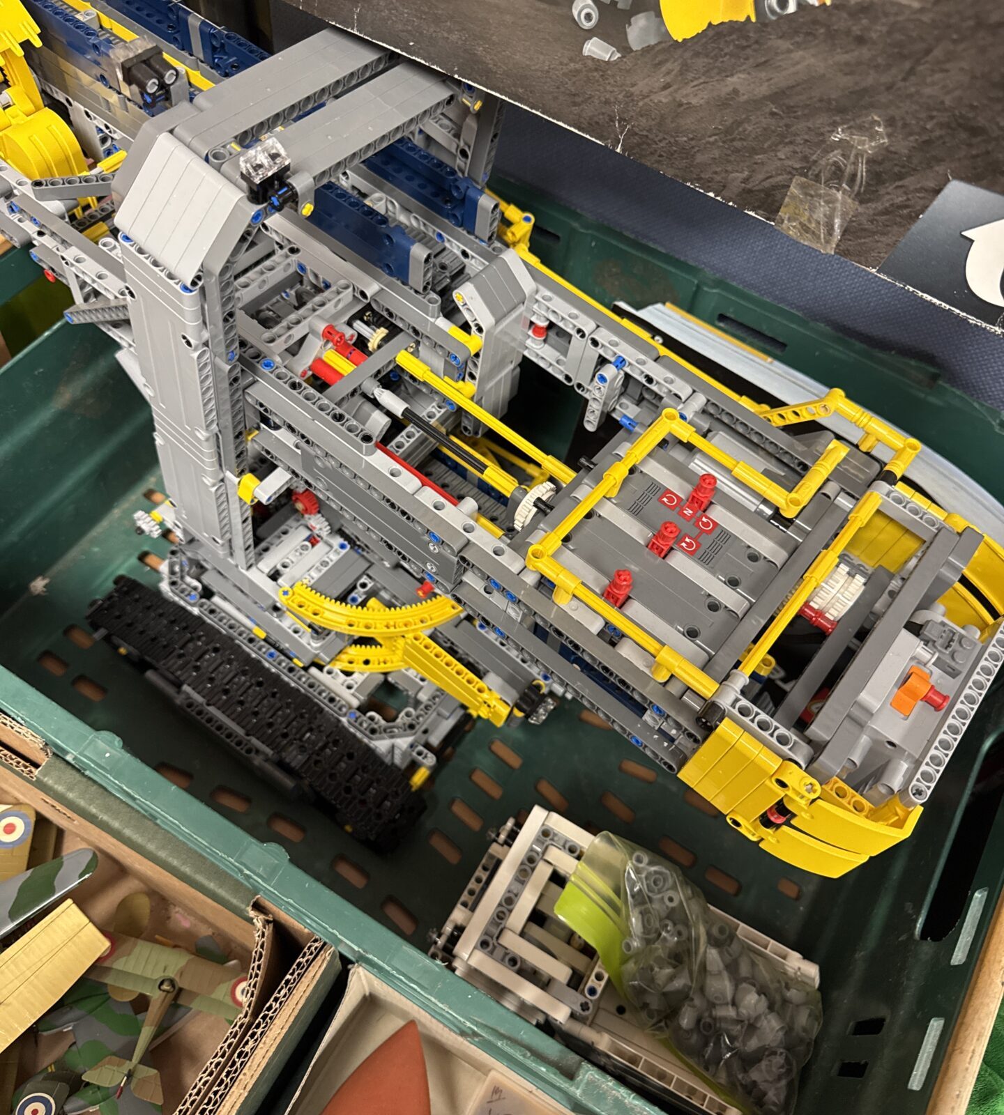 Lego technic 42055 bucket wheel excavator set - complete - Image 2