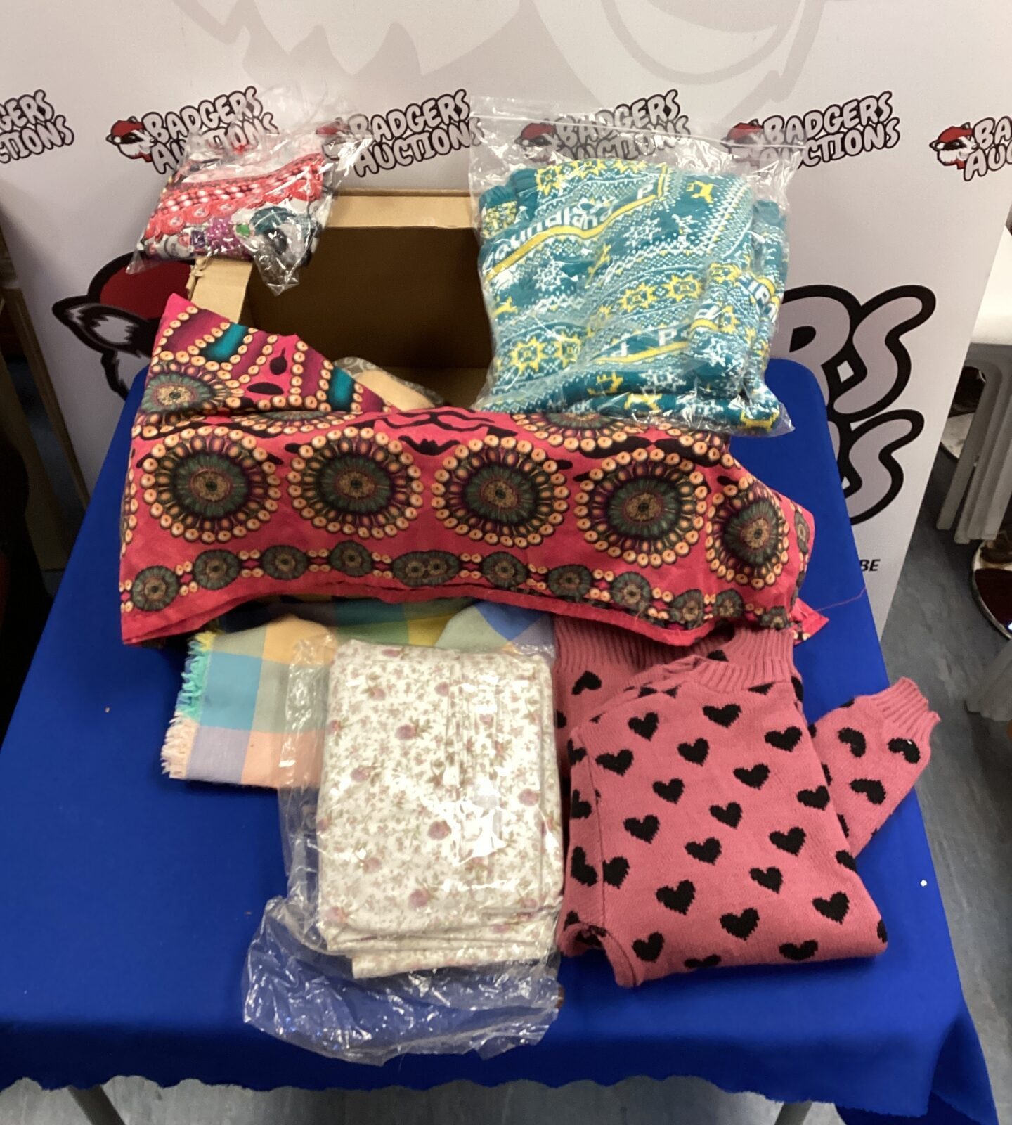 Box of mixed linen inc poundland Christmas jumper