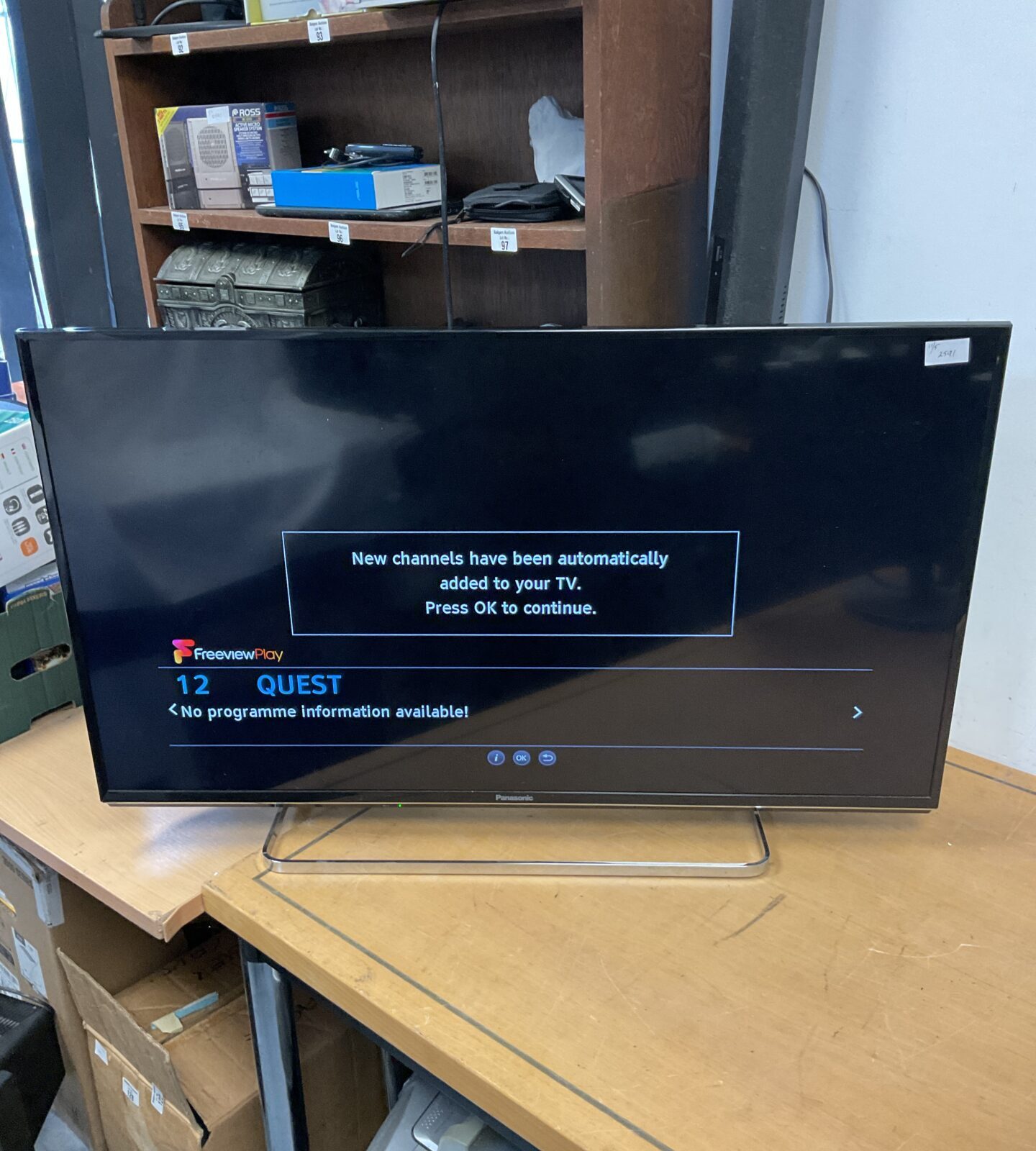 Panasonic 40” hd smart tv working no remote