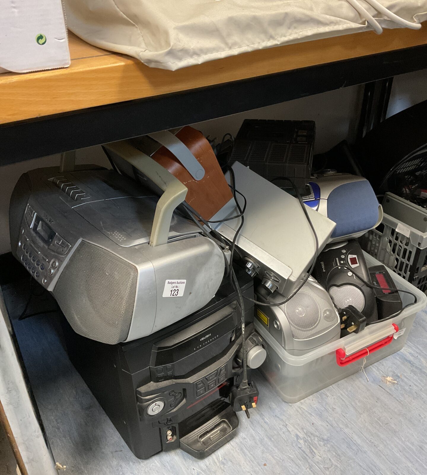 Large lot of radios including jvc & Panasonic