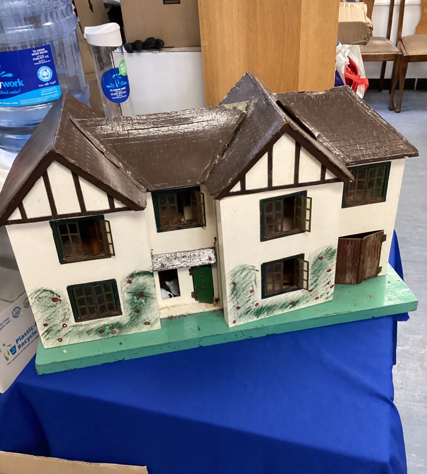 Vintage triang dolls house with furnishings
