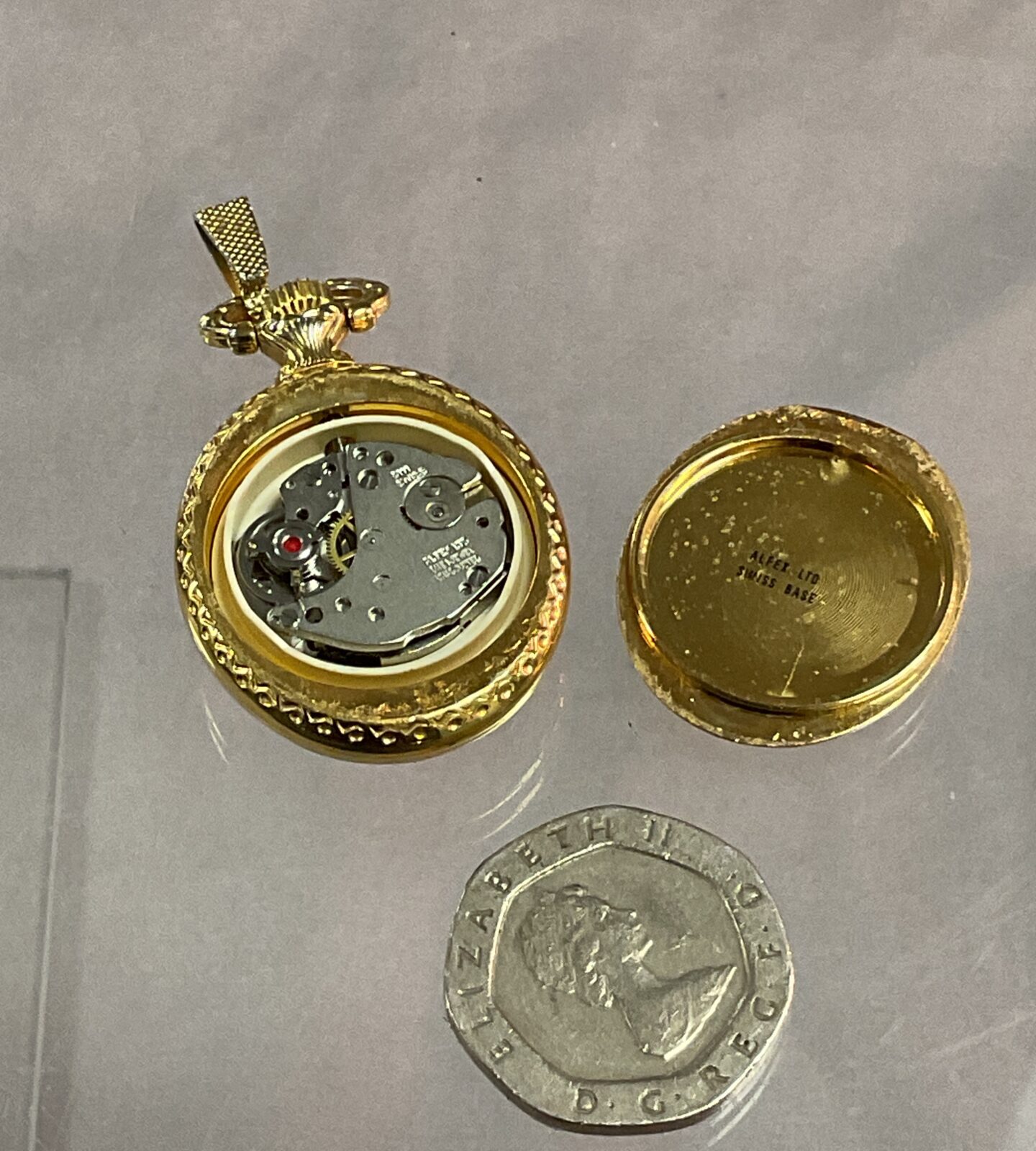 Hermes ladies mechanical pendant watch working - Image 2
