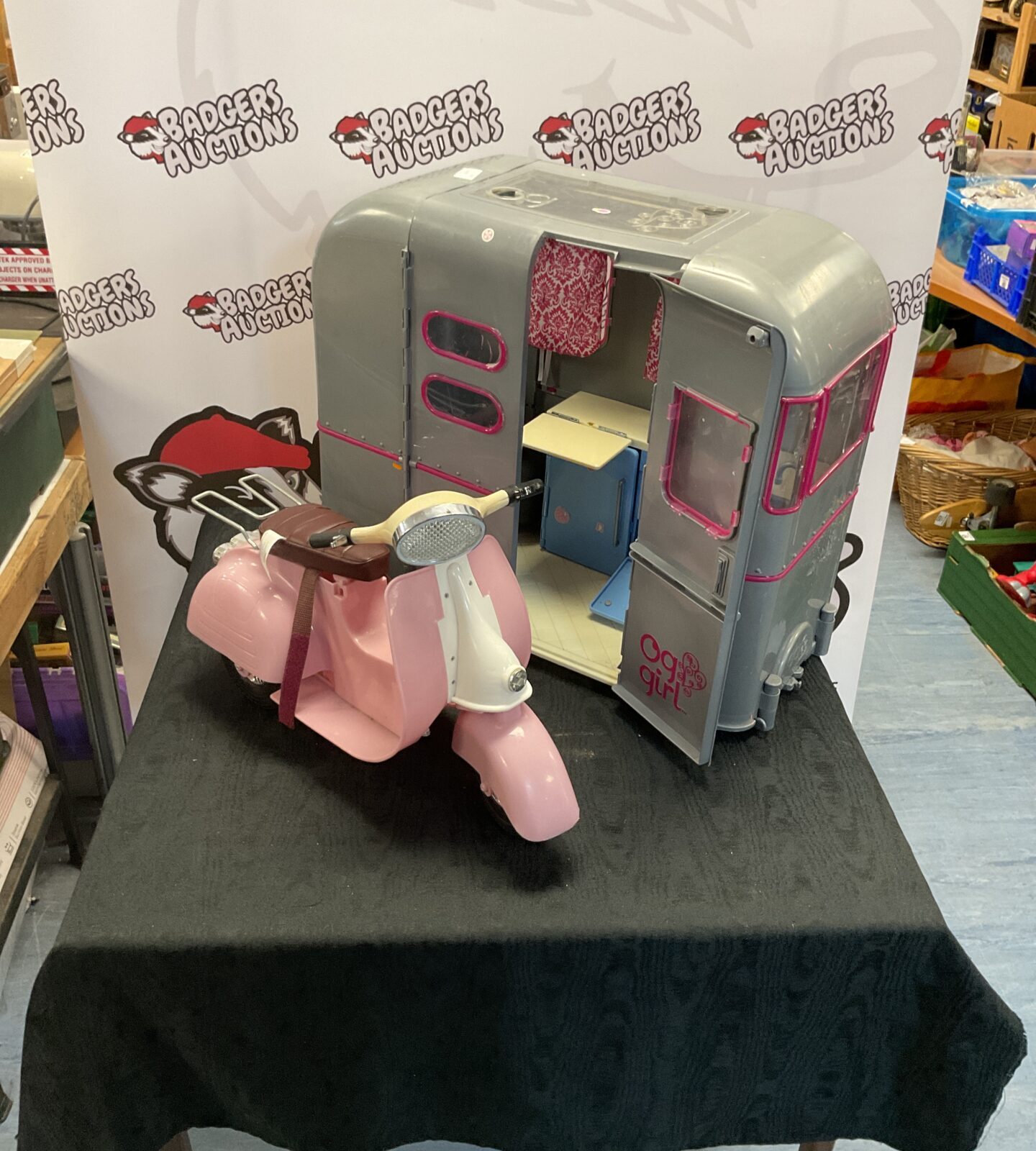 Og girl caravan with og generation scooter, jeep car and doll