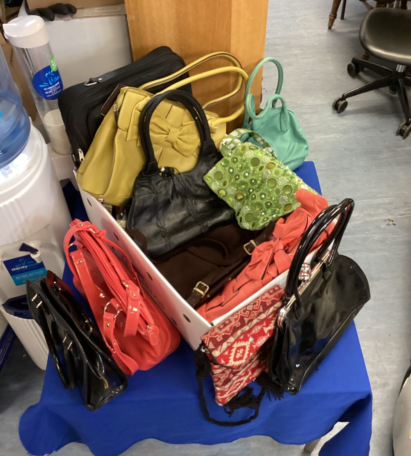 Box of mixed ladies handbags