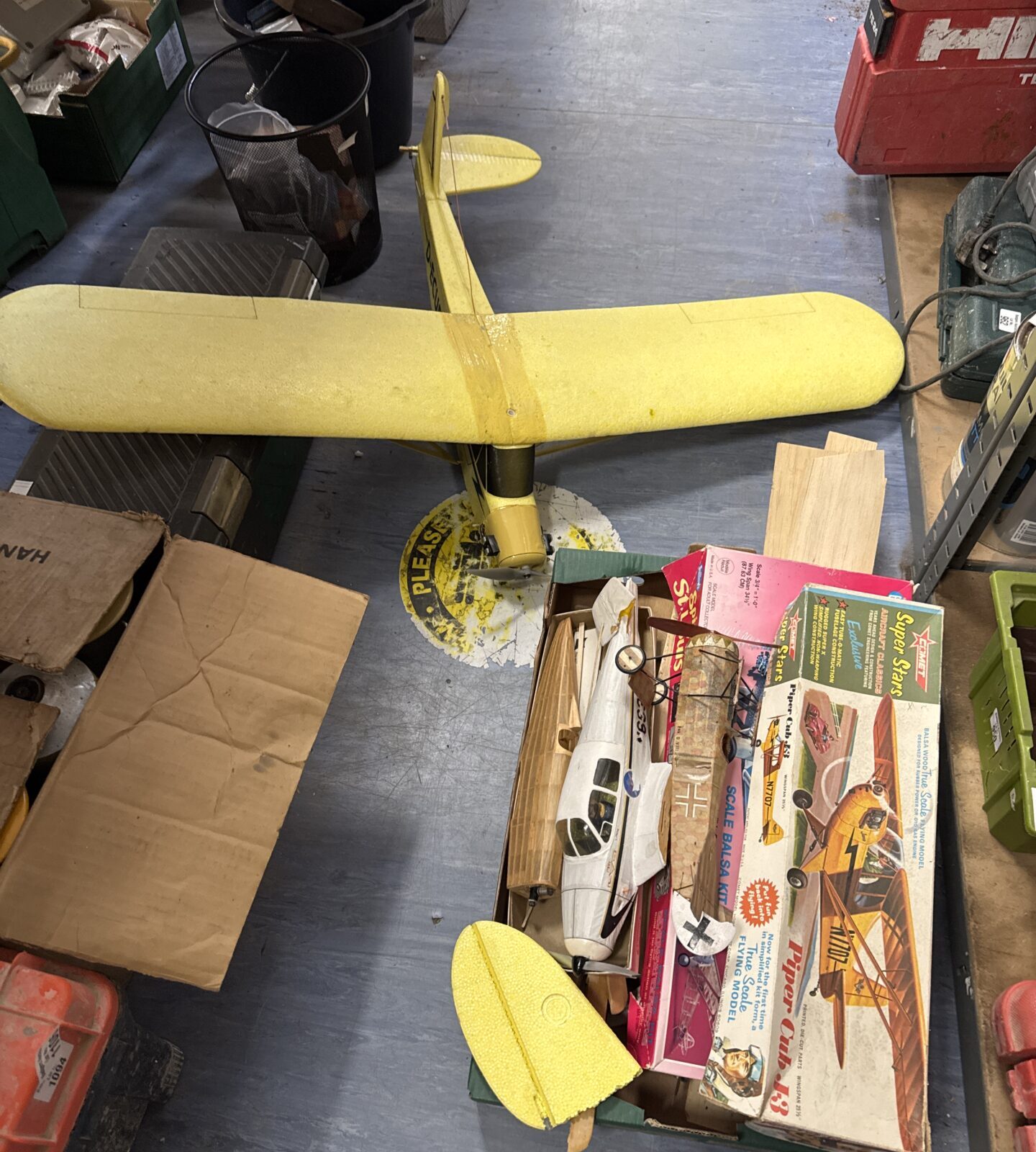 Selection of model plane items inc some partially built & for repair